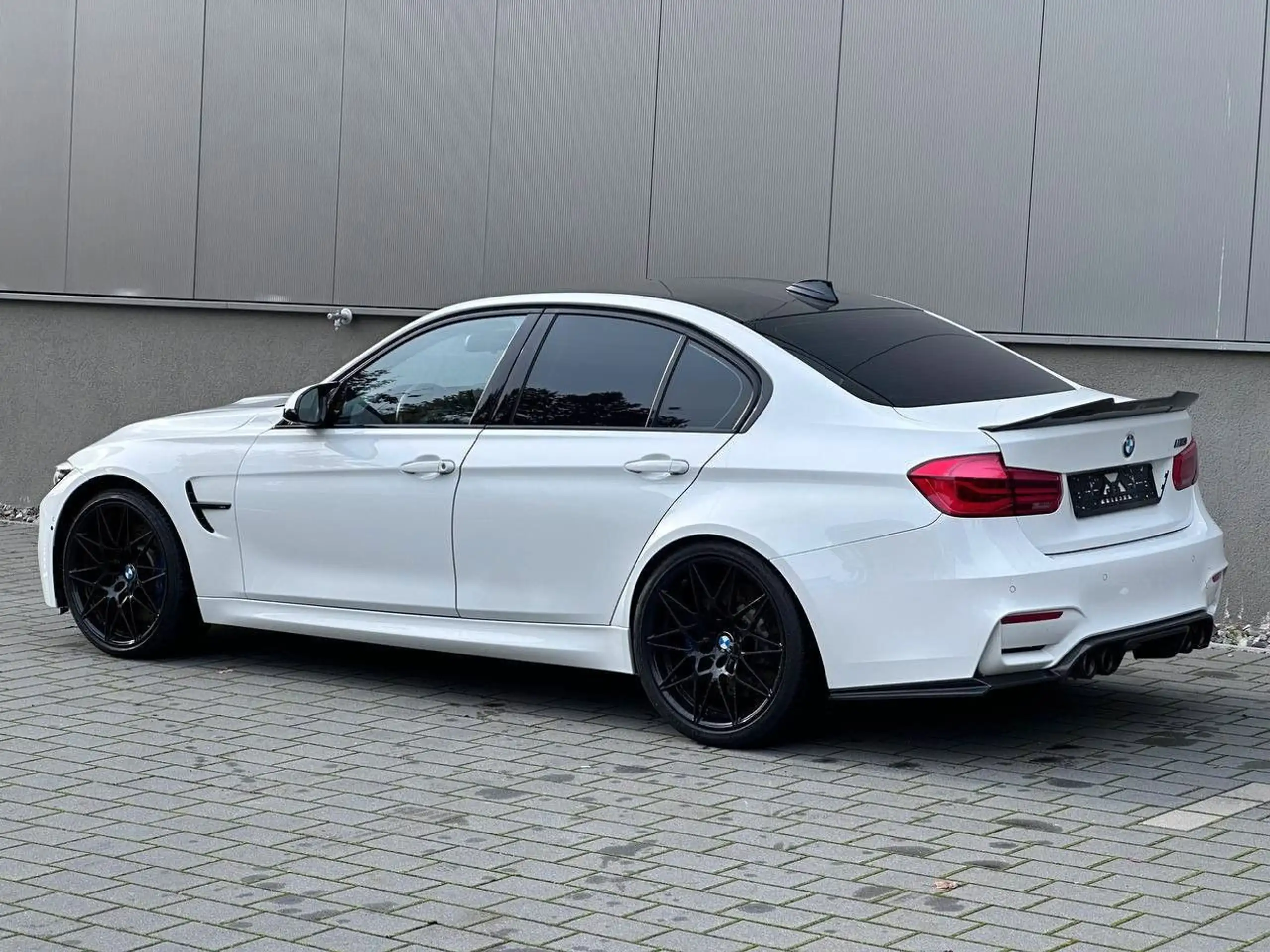 BMW - M3