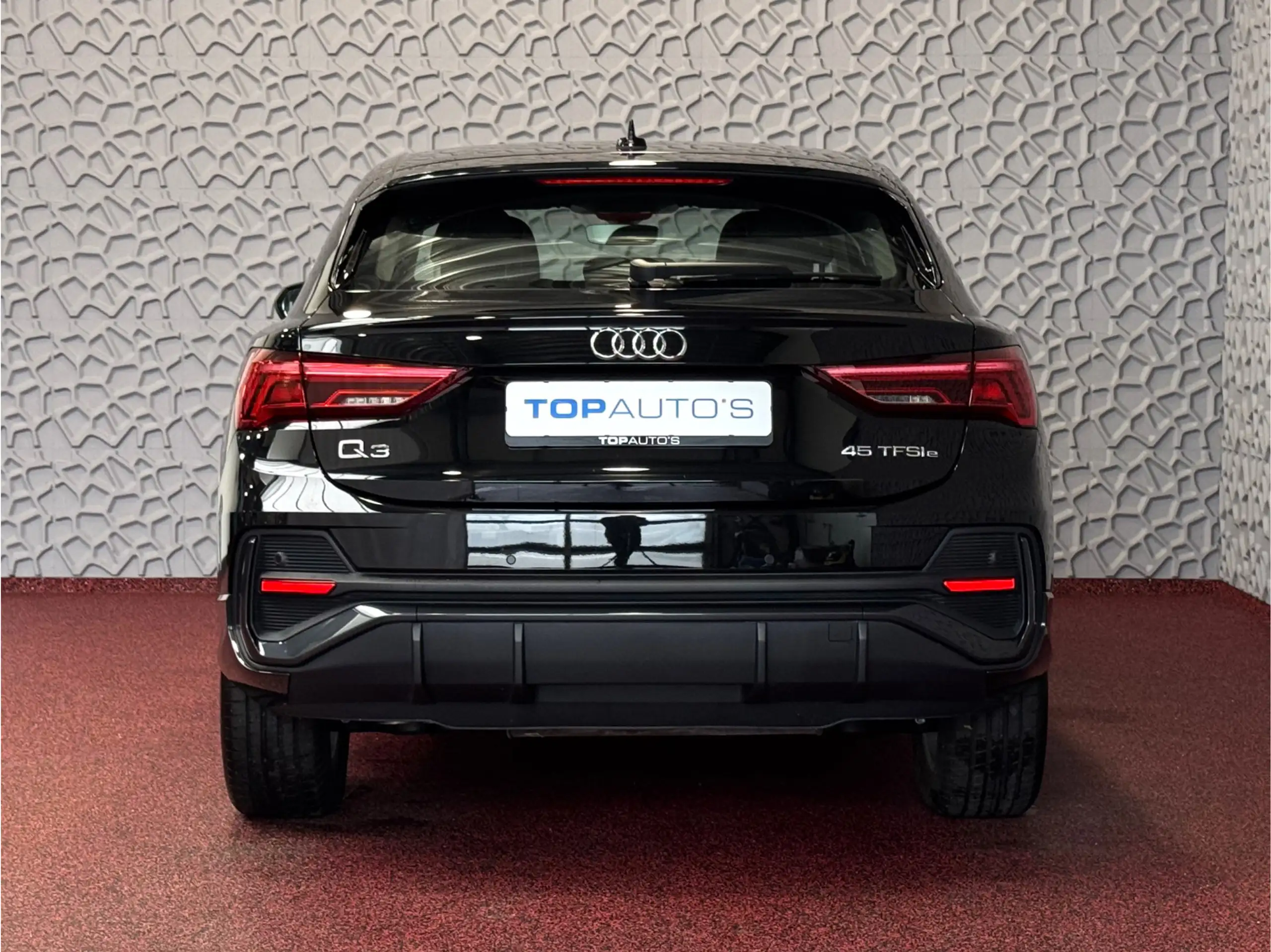 Audi - Q3