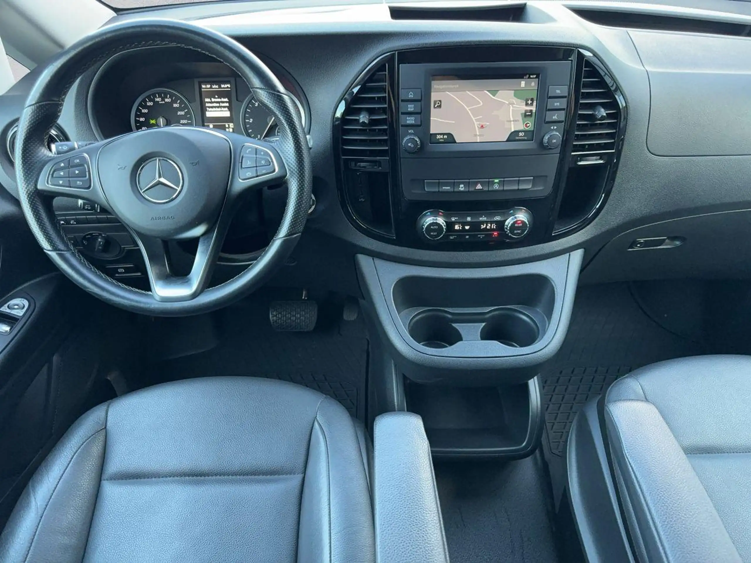 Mercedes-Benz - Vito