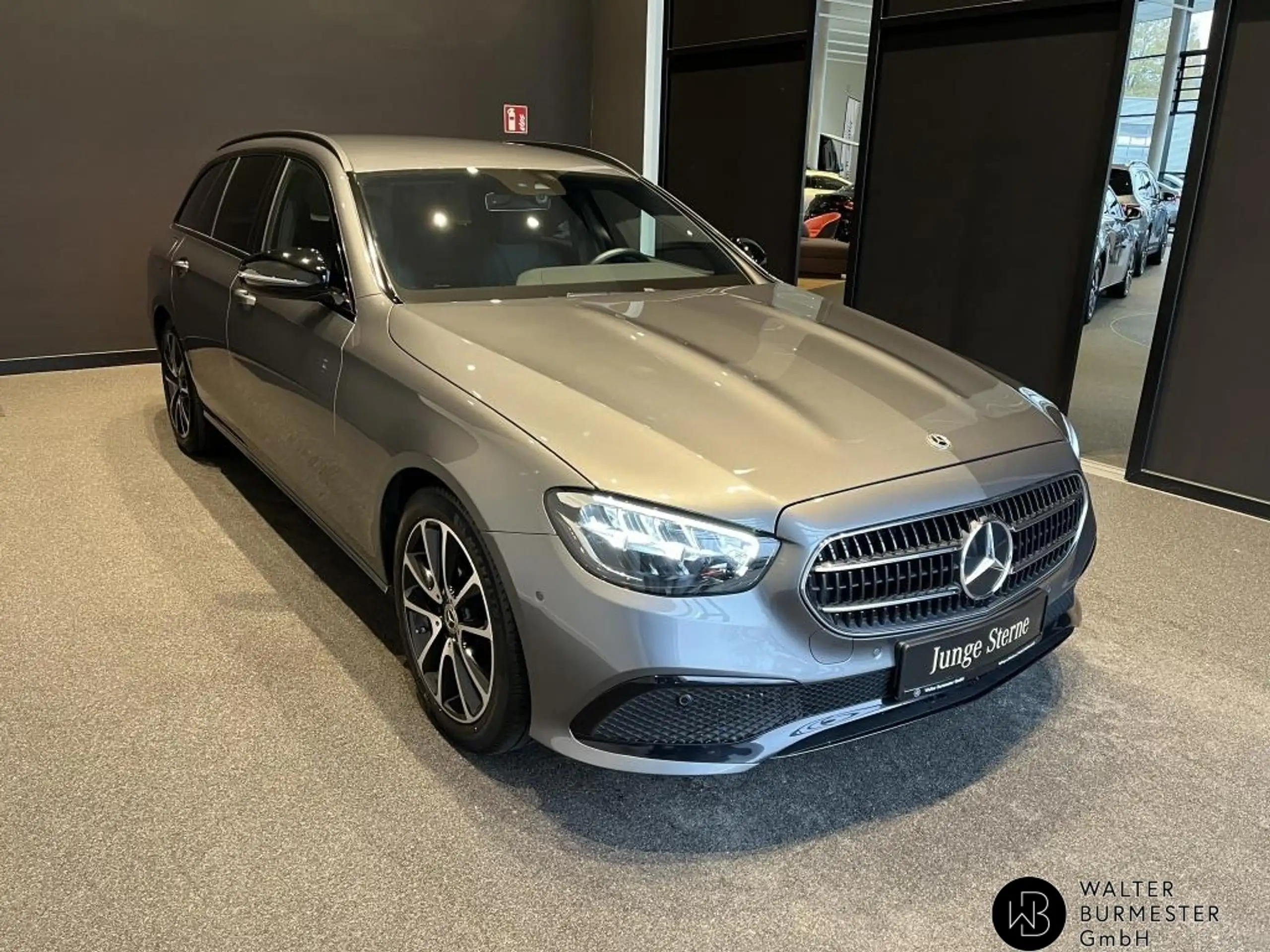 Mercedes-Benz - E 220