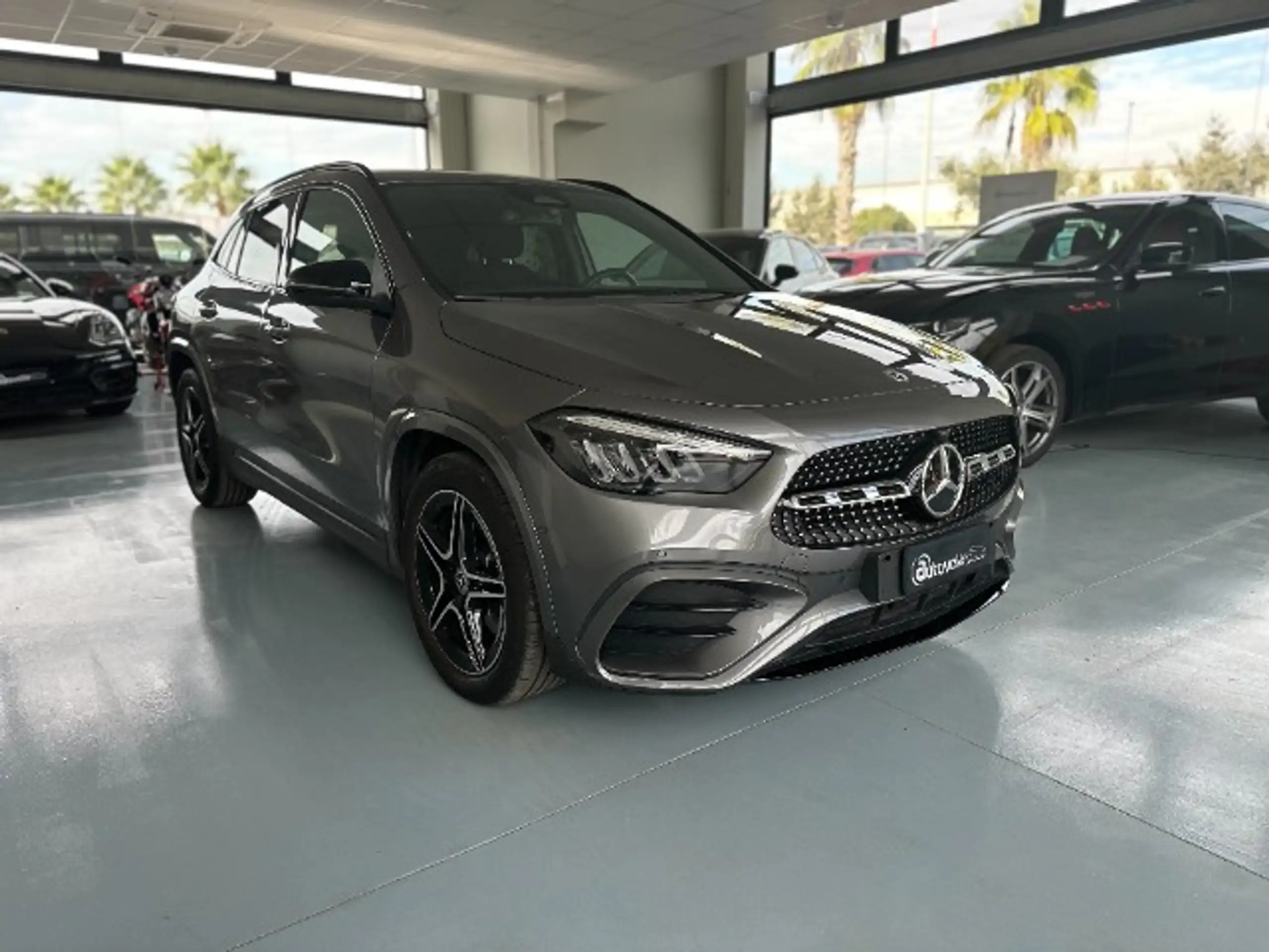 Mercedes-Benz - GLA 200