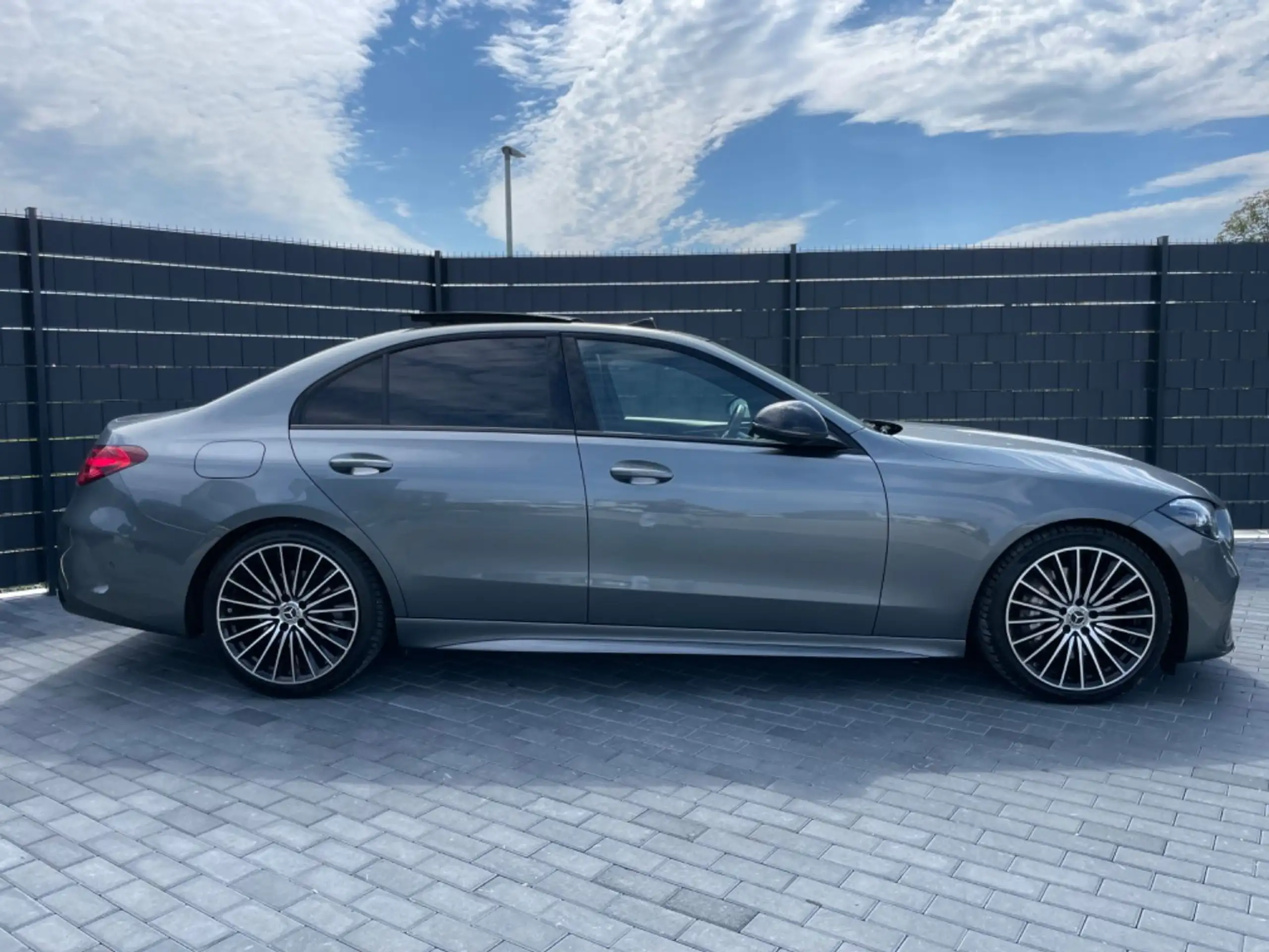 Mercedes-Benz - C 300