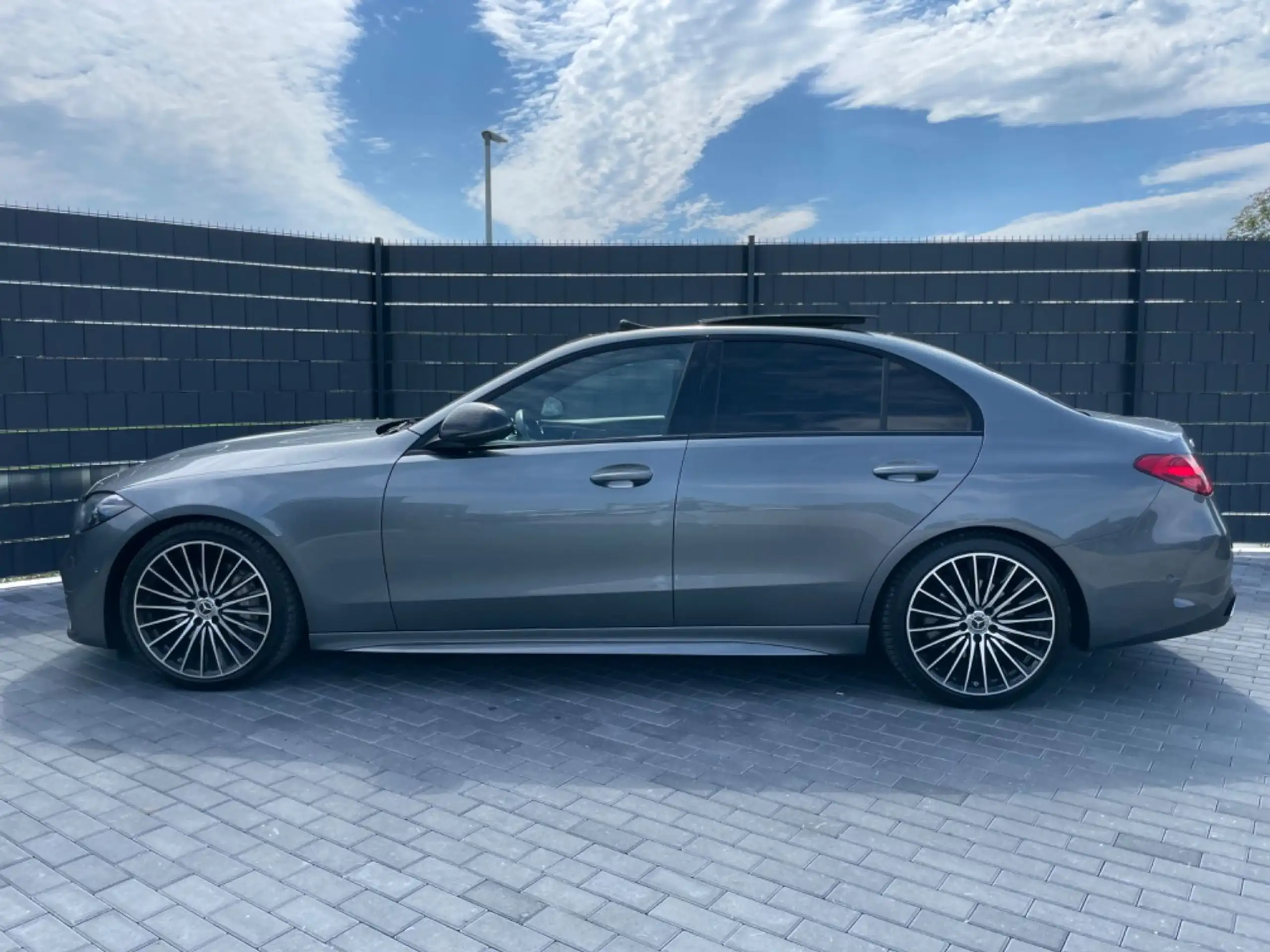 Mercedes-Benz - C 300