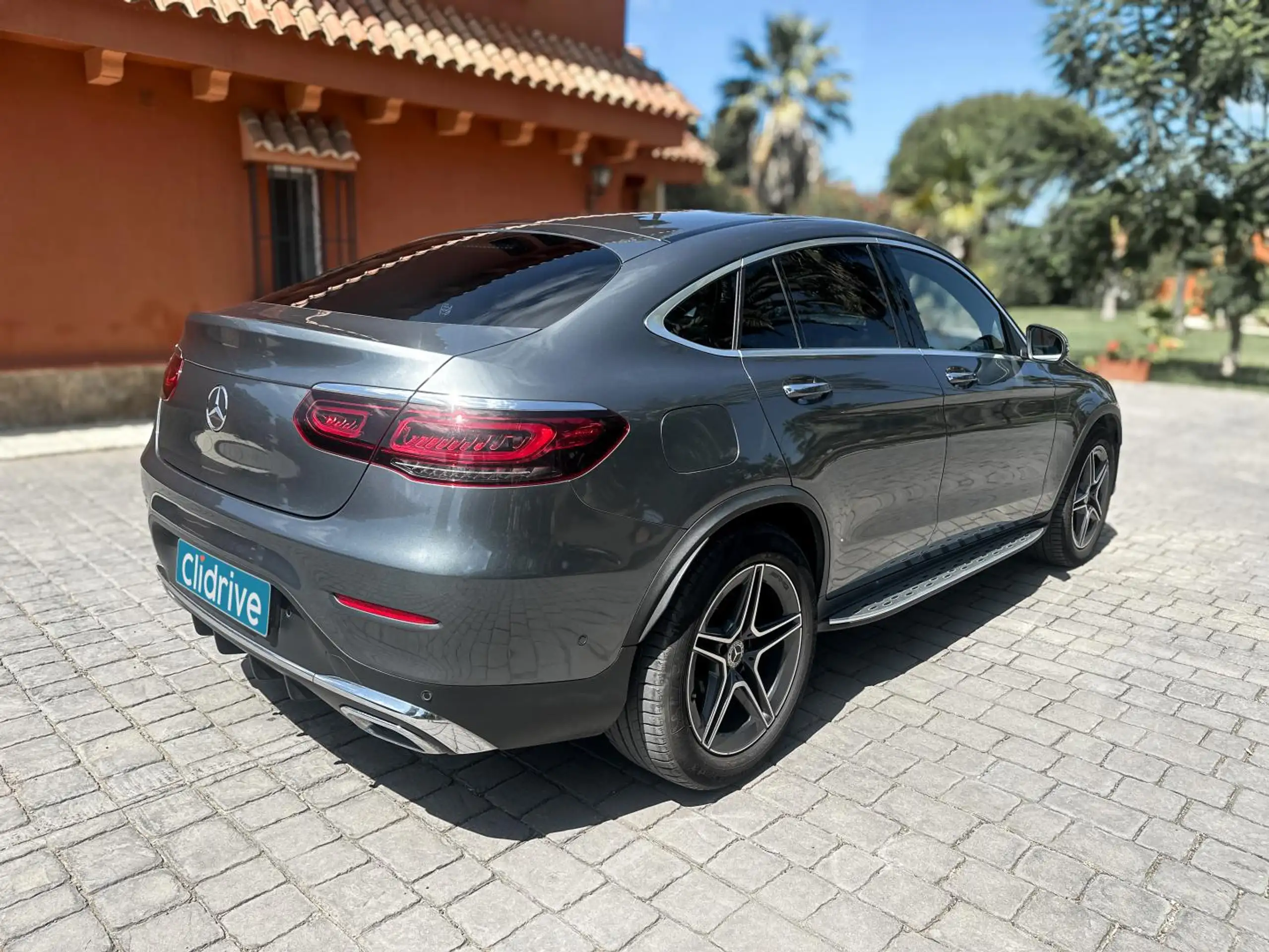 Mercedes-Benz - GLC 300