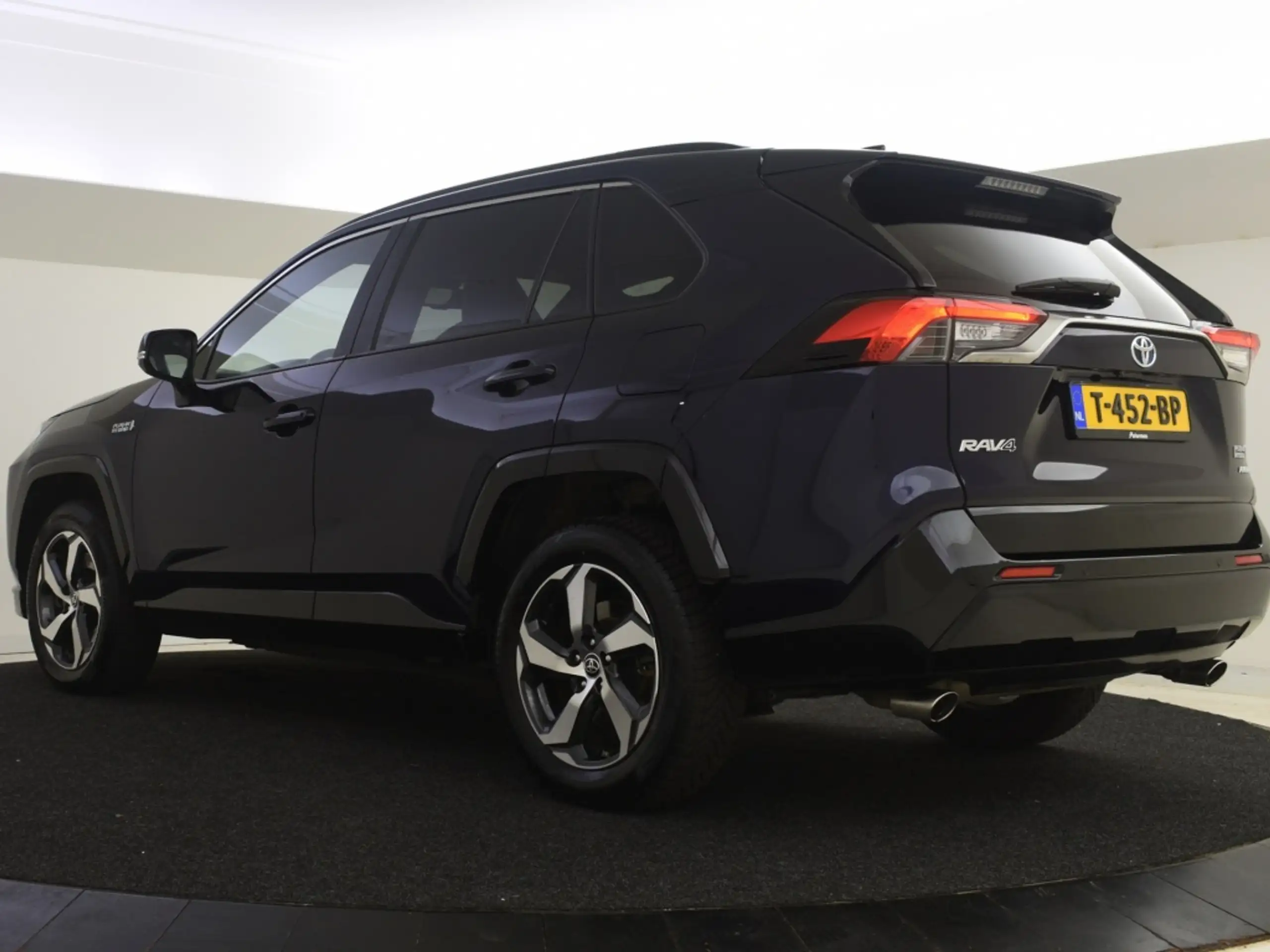 Toyota - RAV 4