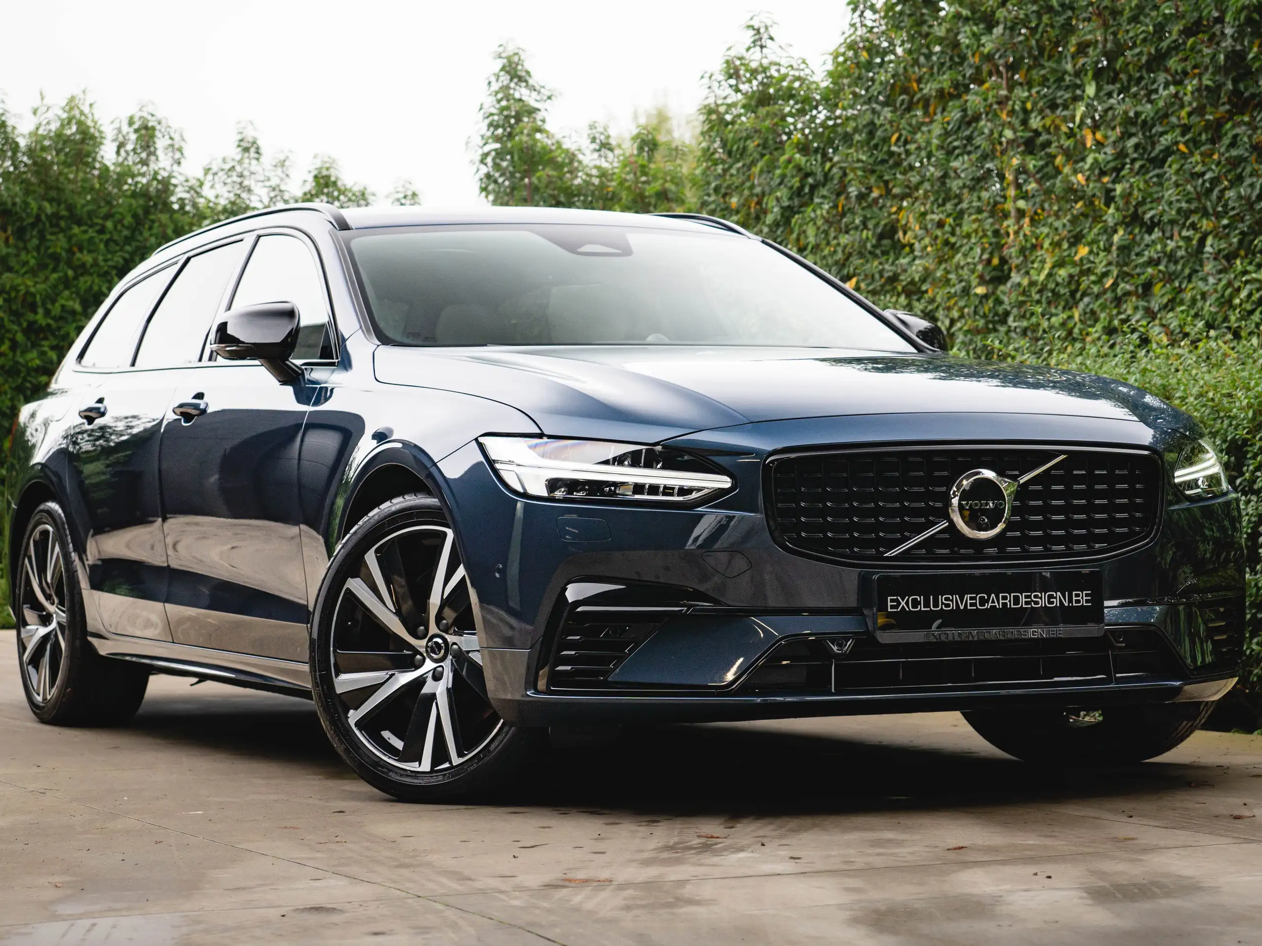 Volvo - V90