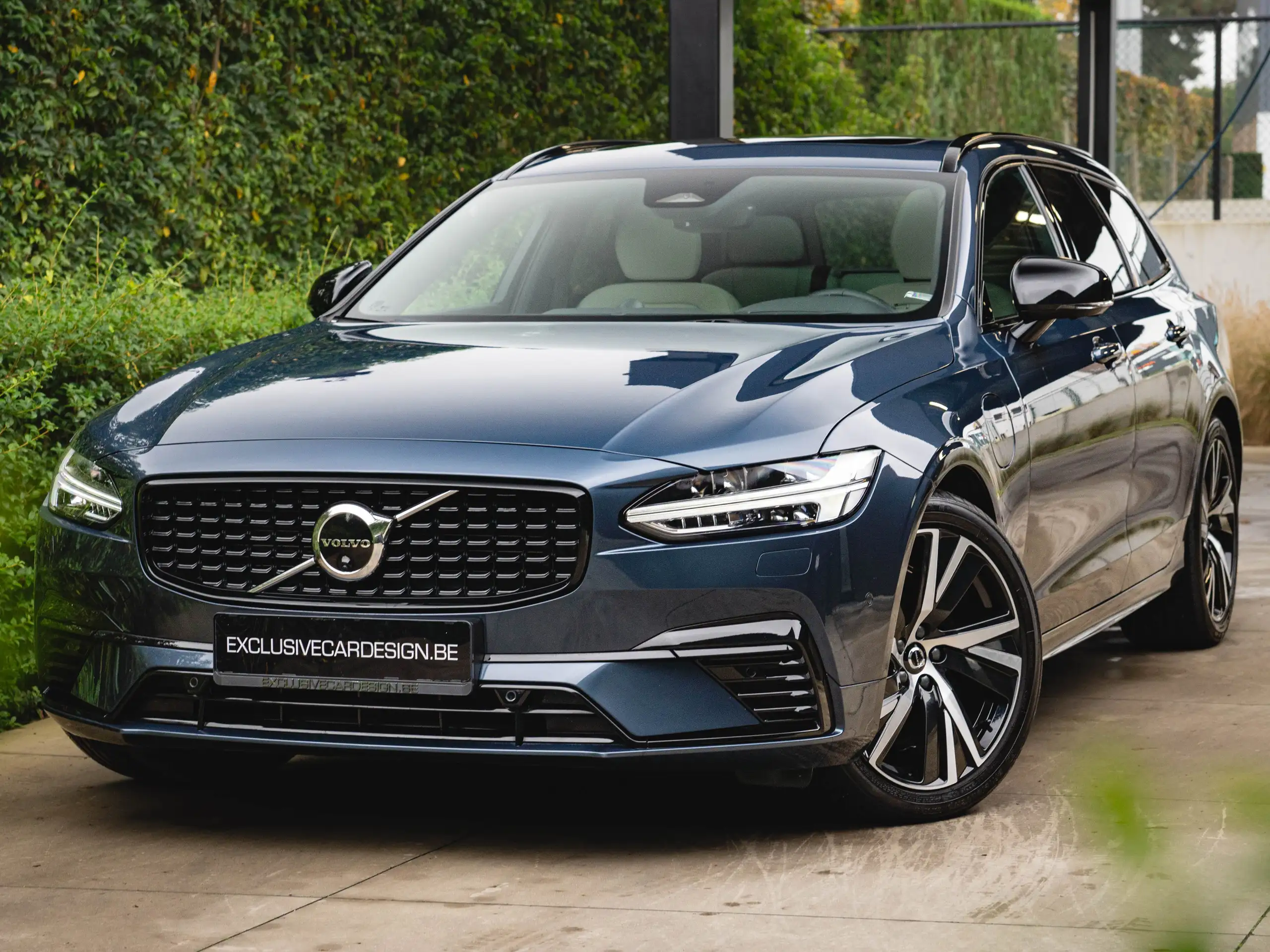 Volvo - V90