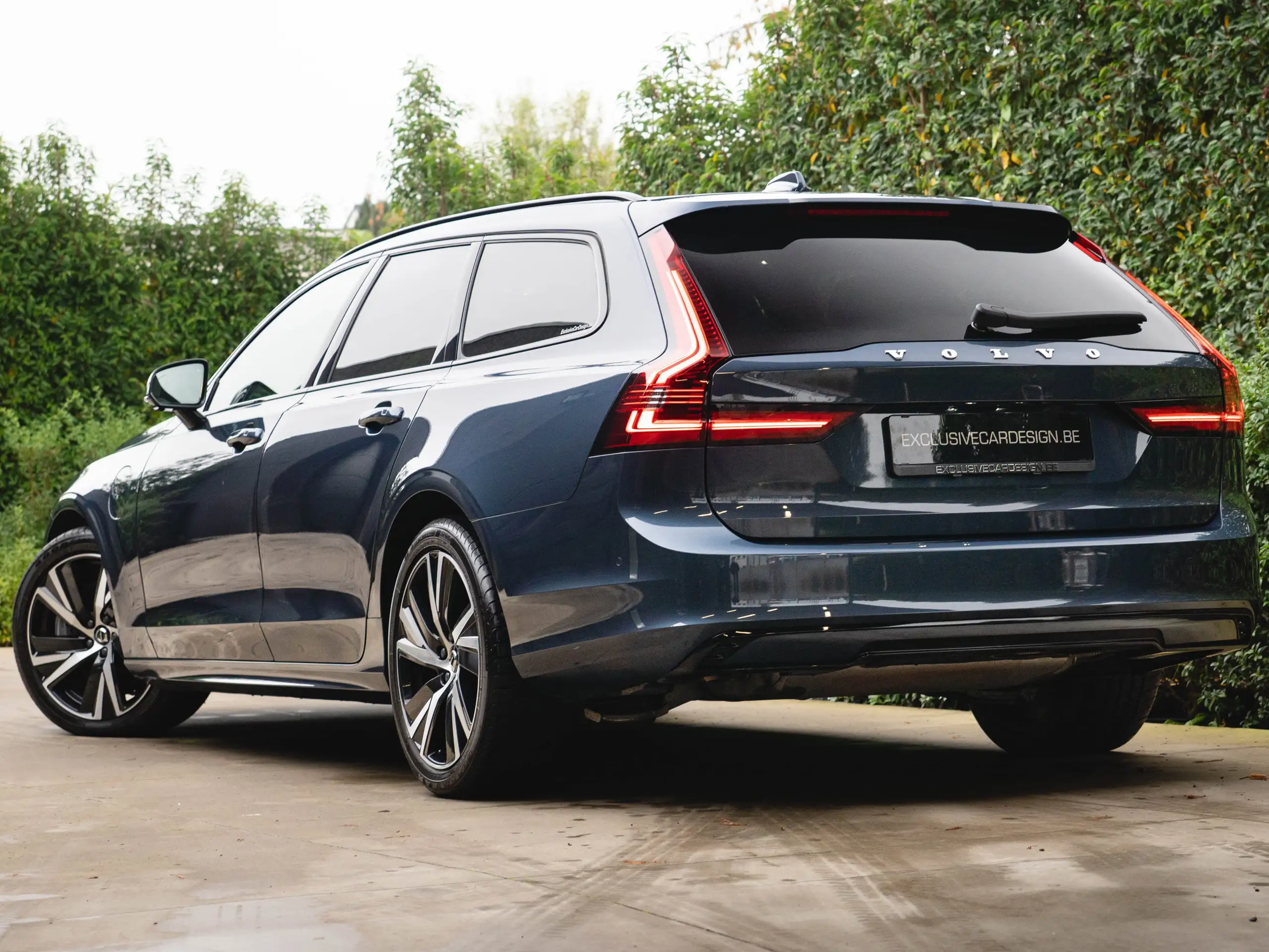 Volvo - V90