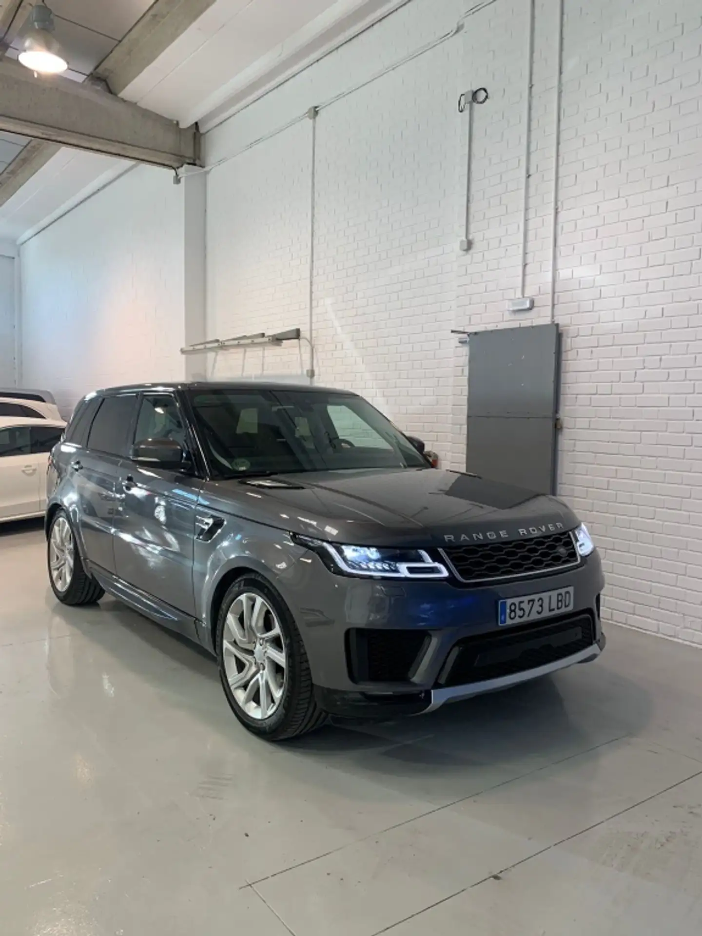 Land Rover - Range Rover Sport