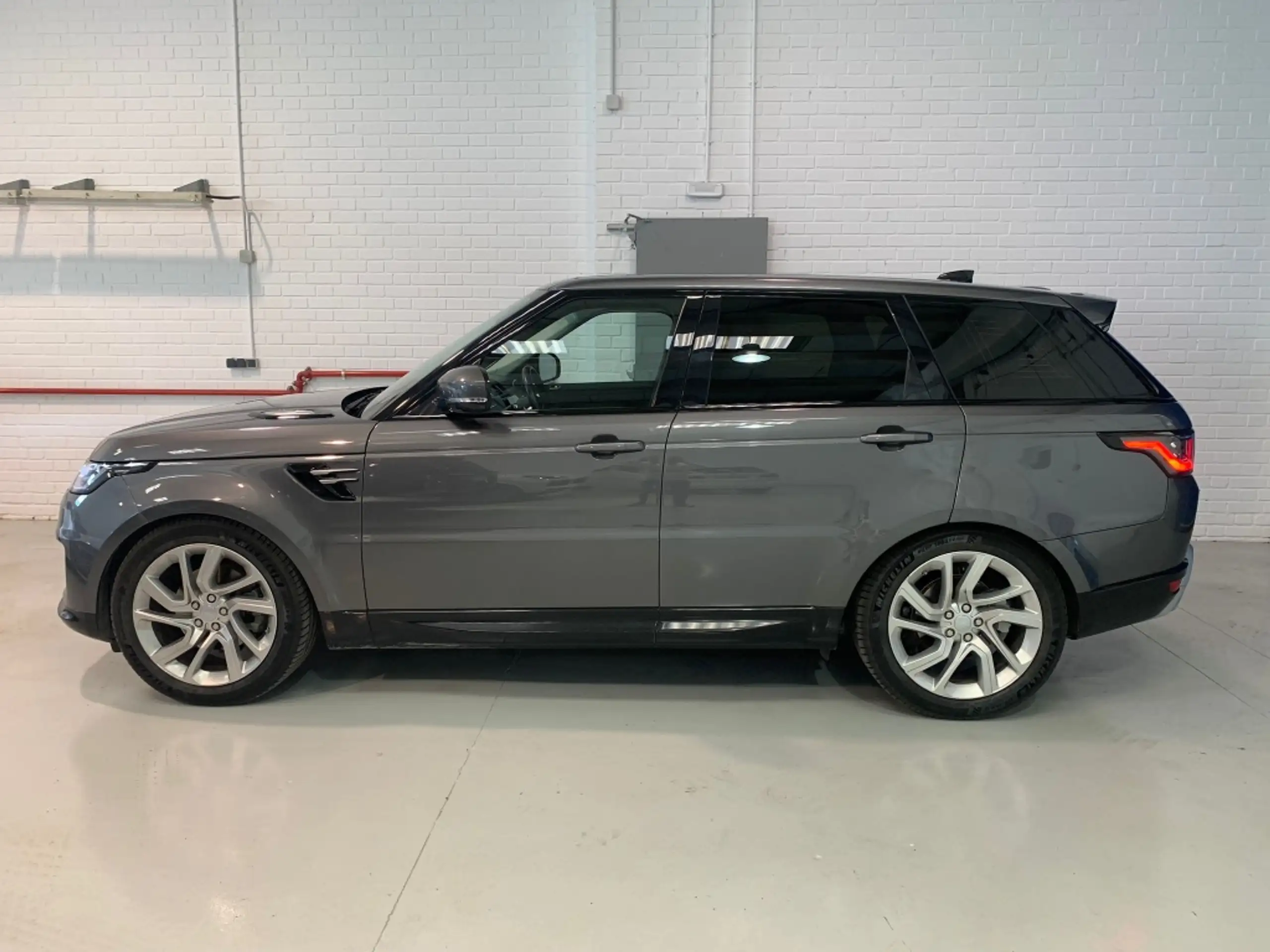 Land Rover - Range Rover Sport