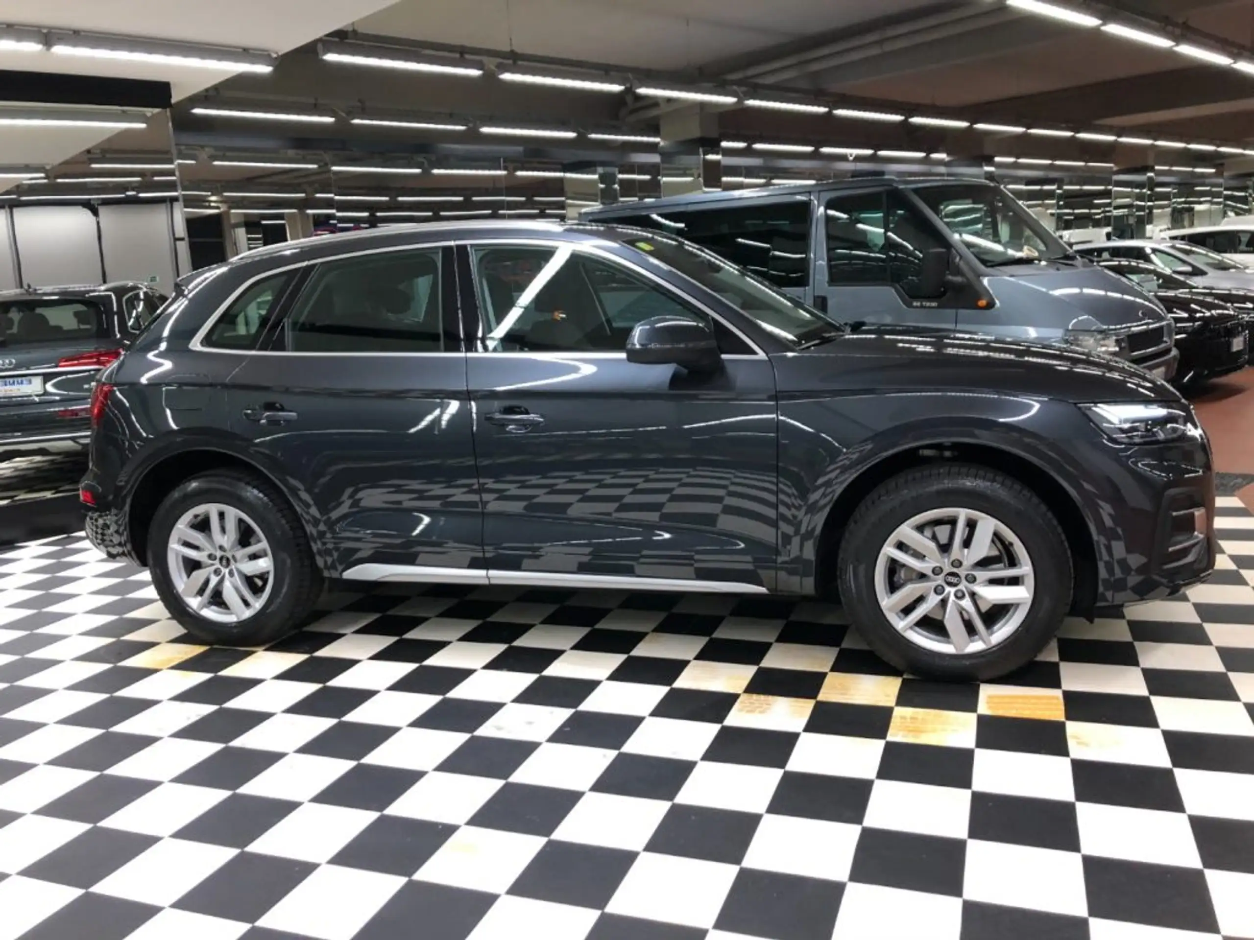 Audi - Q5