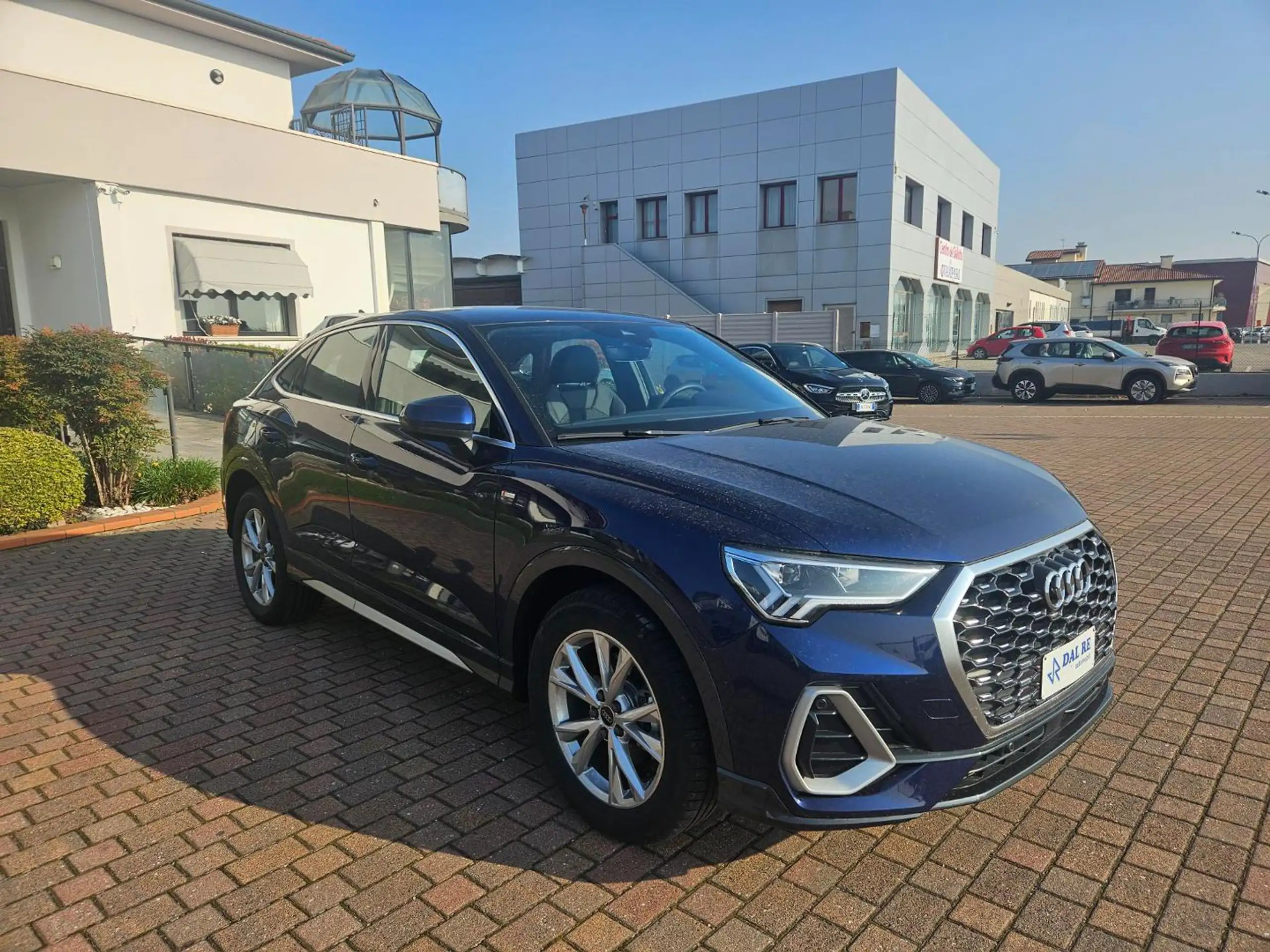 Audi - Q3