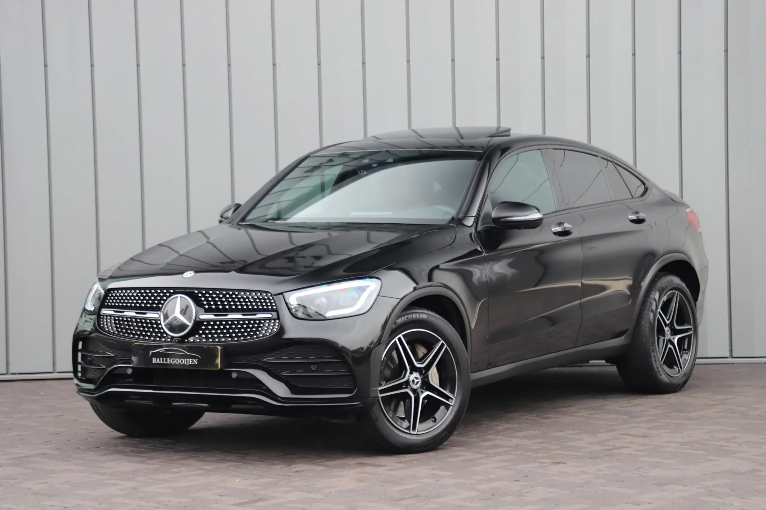 Mercedes-Benz - GLC 200