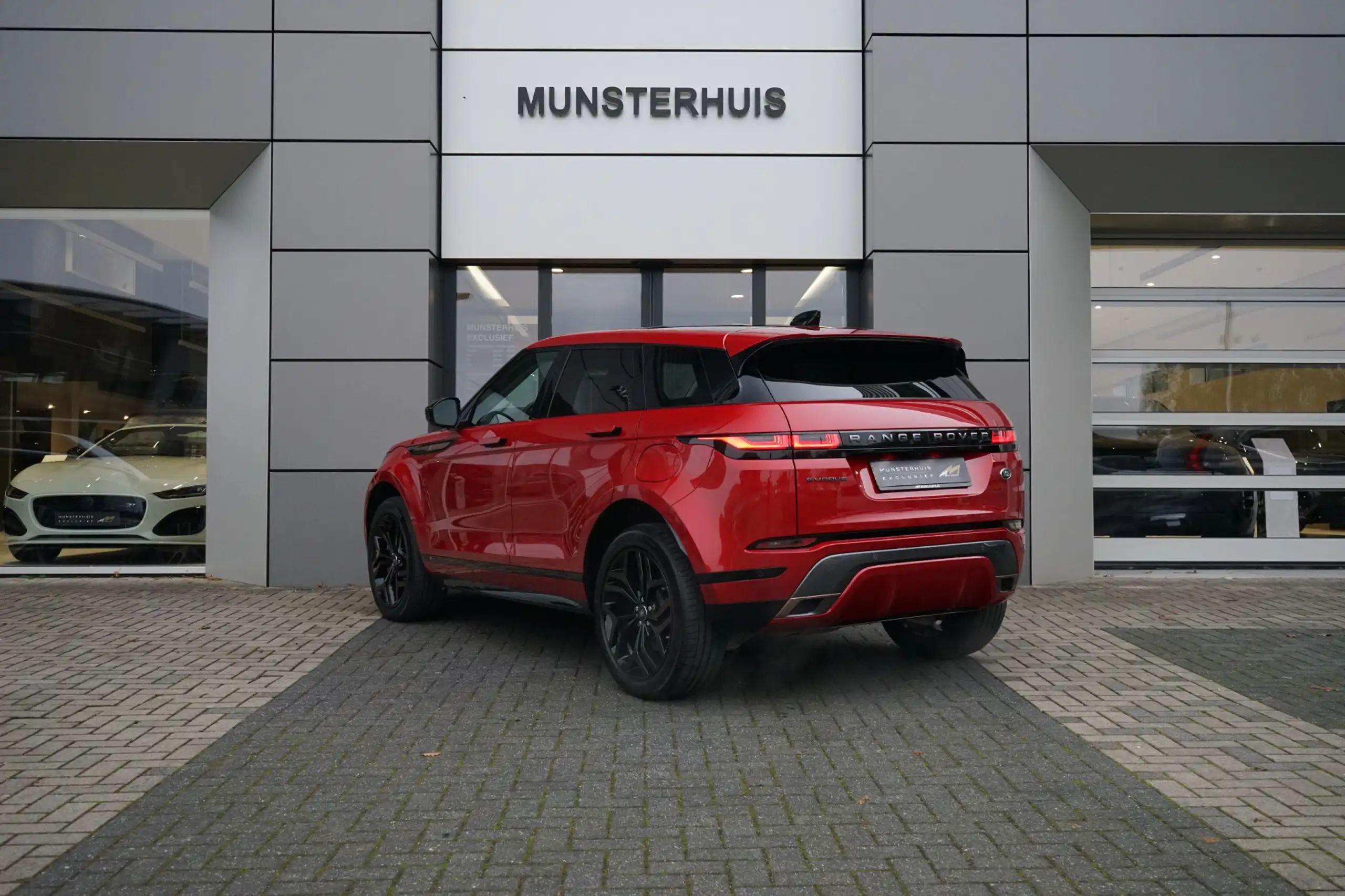 Land Rover - Range Rover Evoque