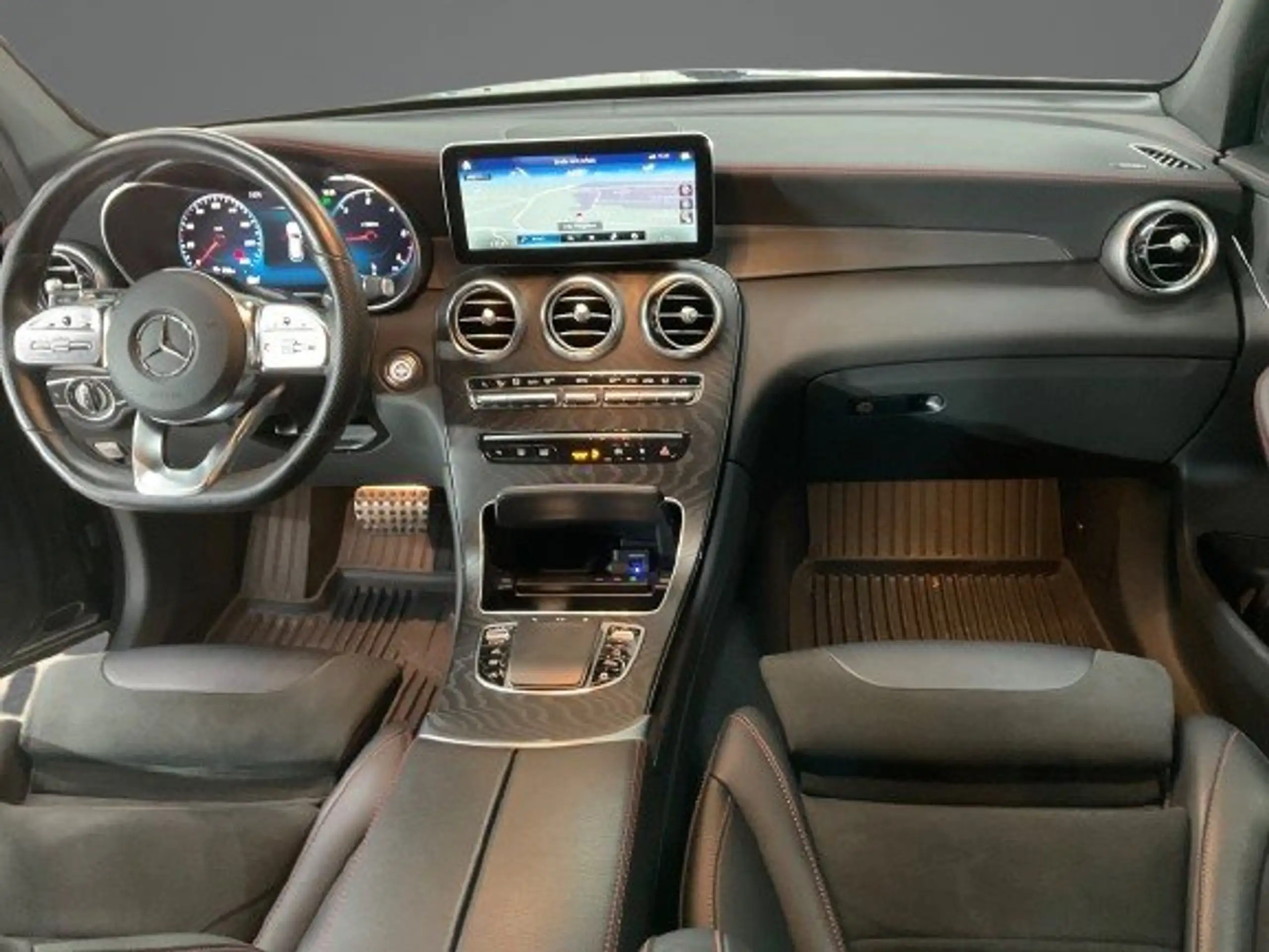 Mercedes-Benz - GLC 300