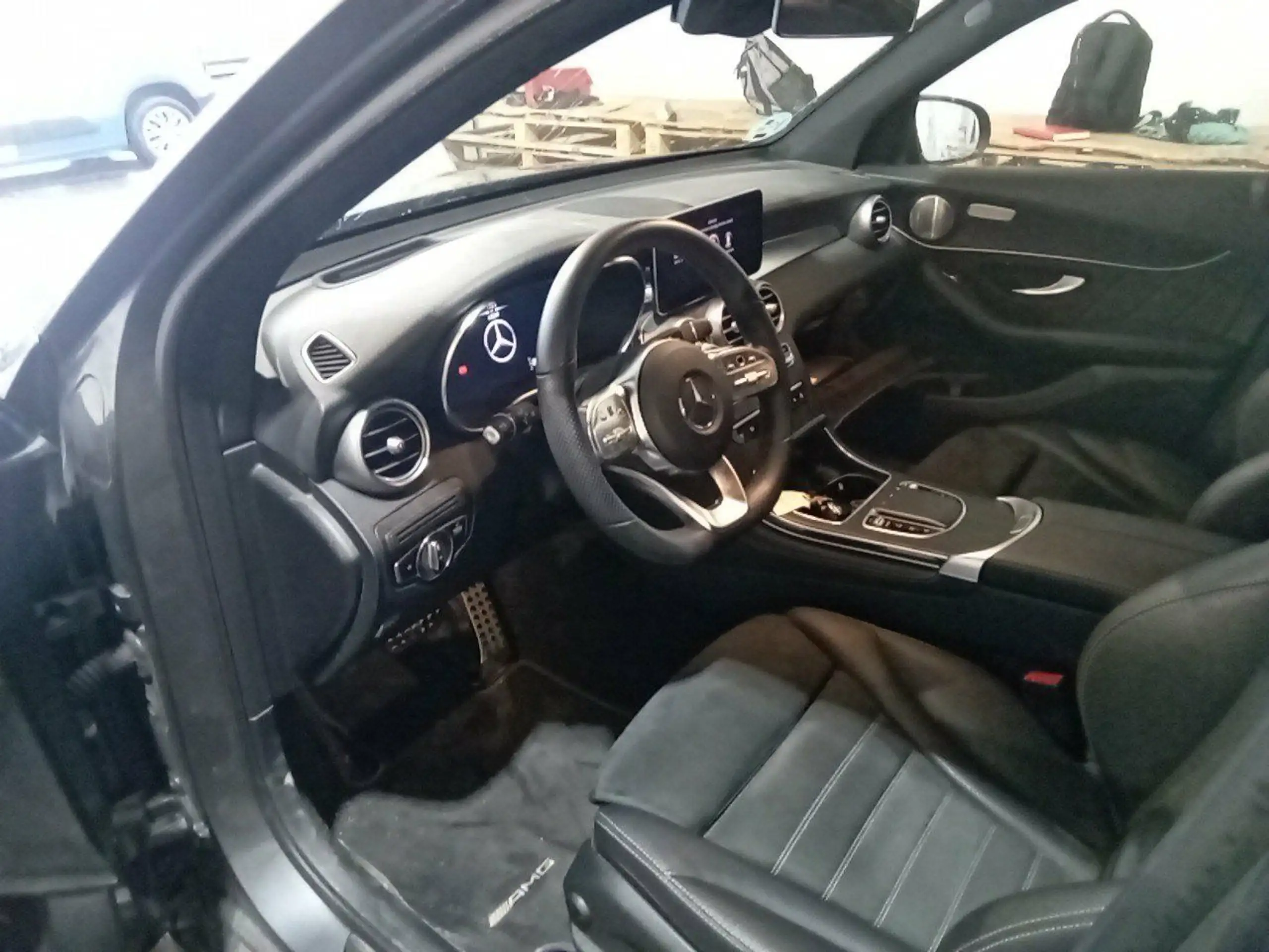 Mercedes-Benz - GLA 220