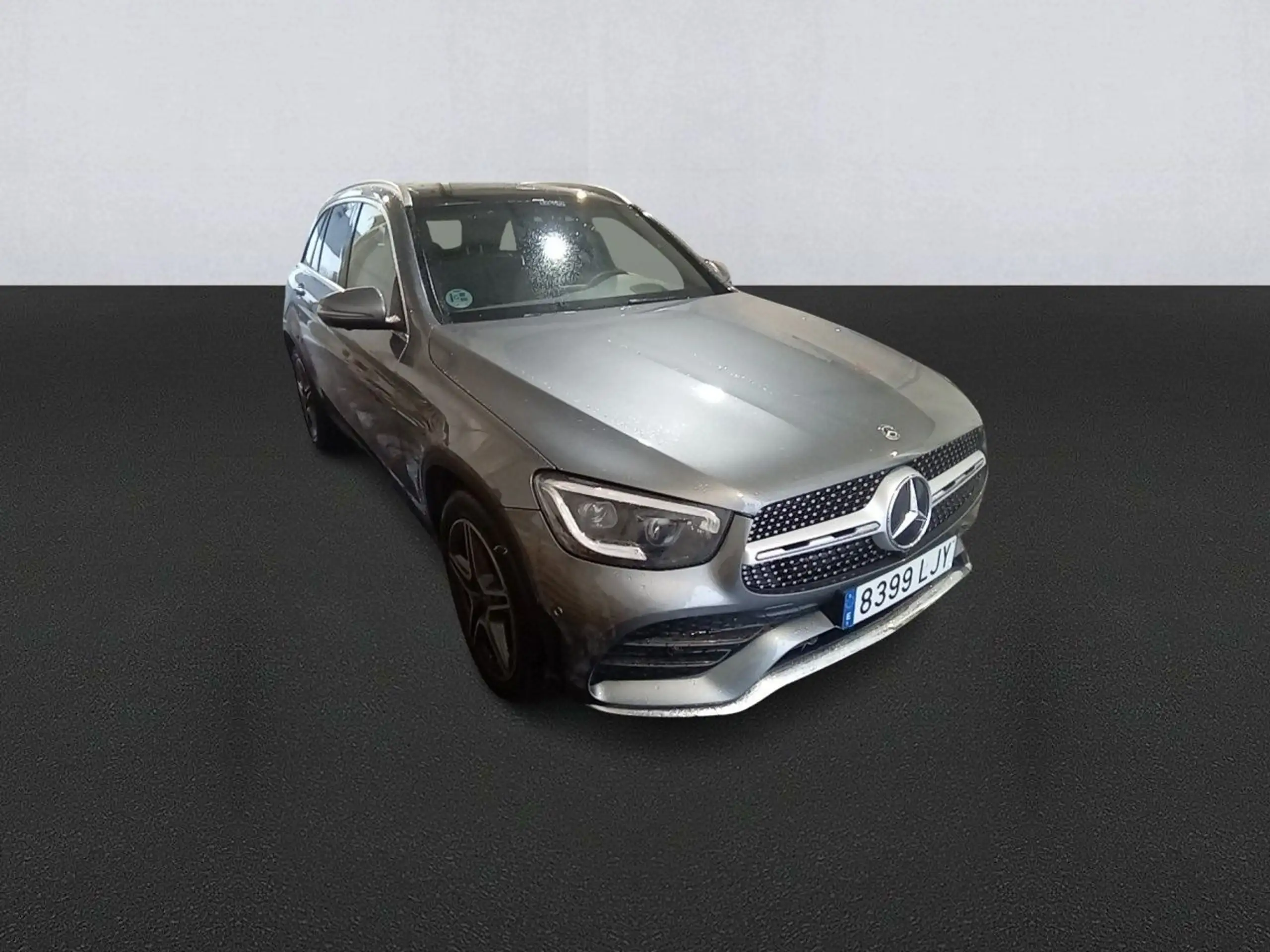 Mercedes-Benz - GLA 220