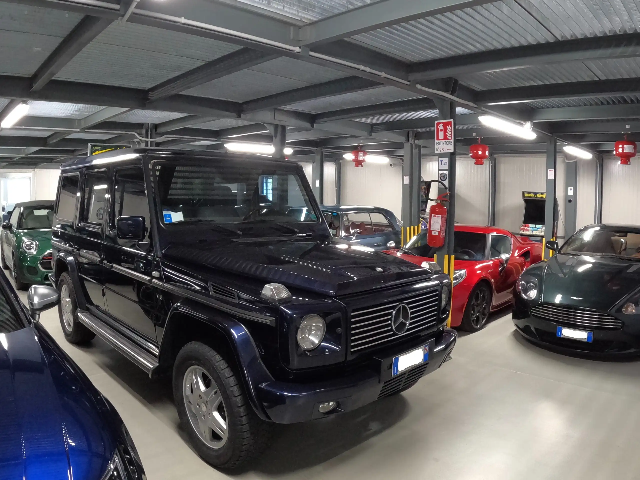 Mercedes-Benz - G 400