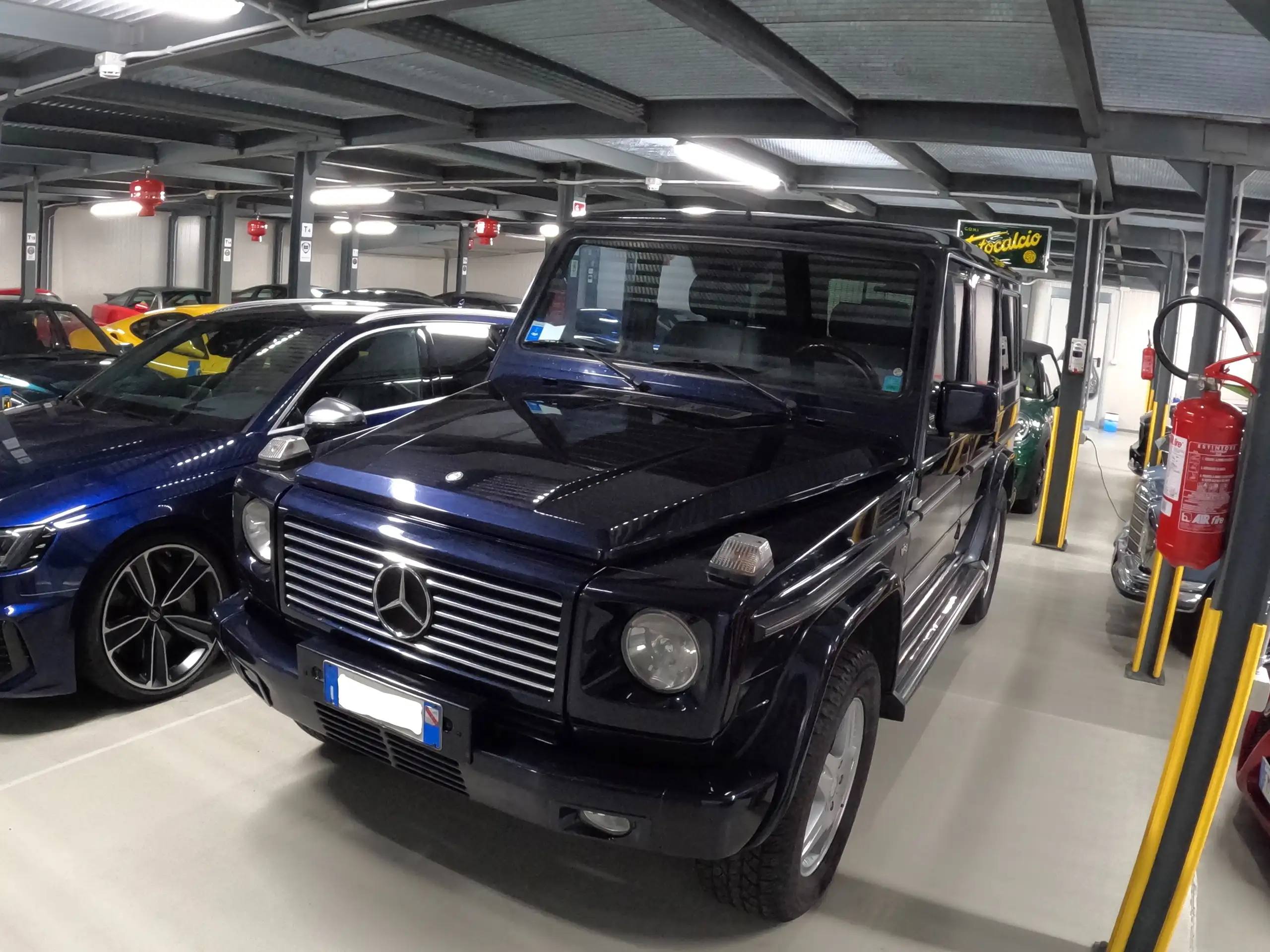 Mercedes-Benz - G 400