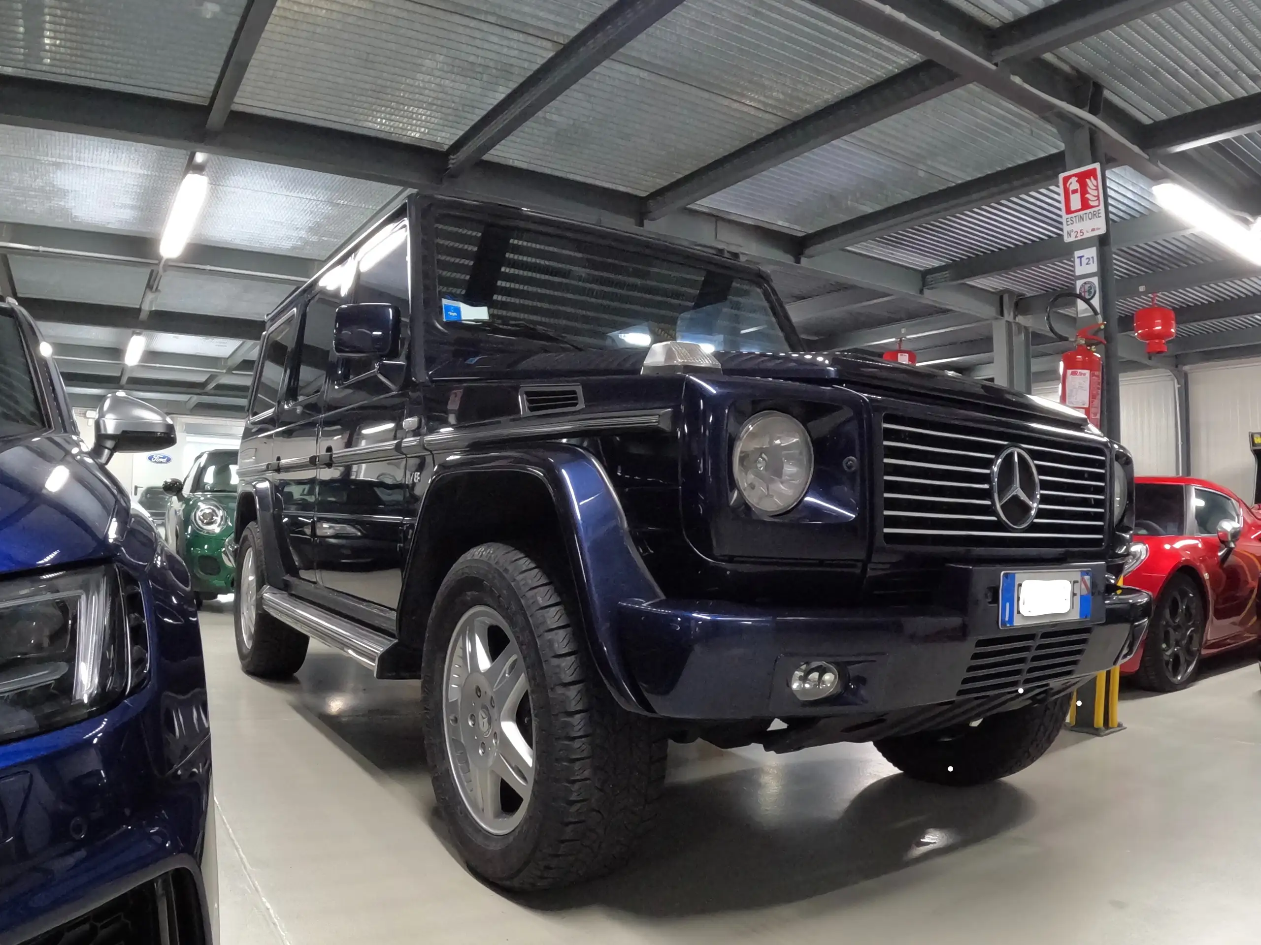 Mercedes-Benz - G 400