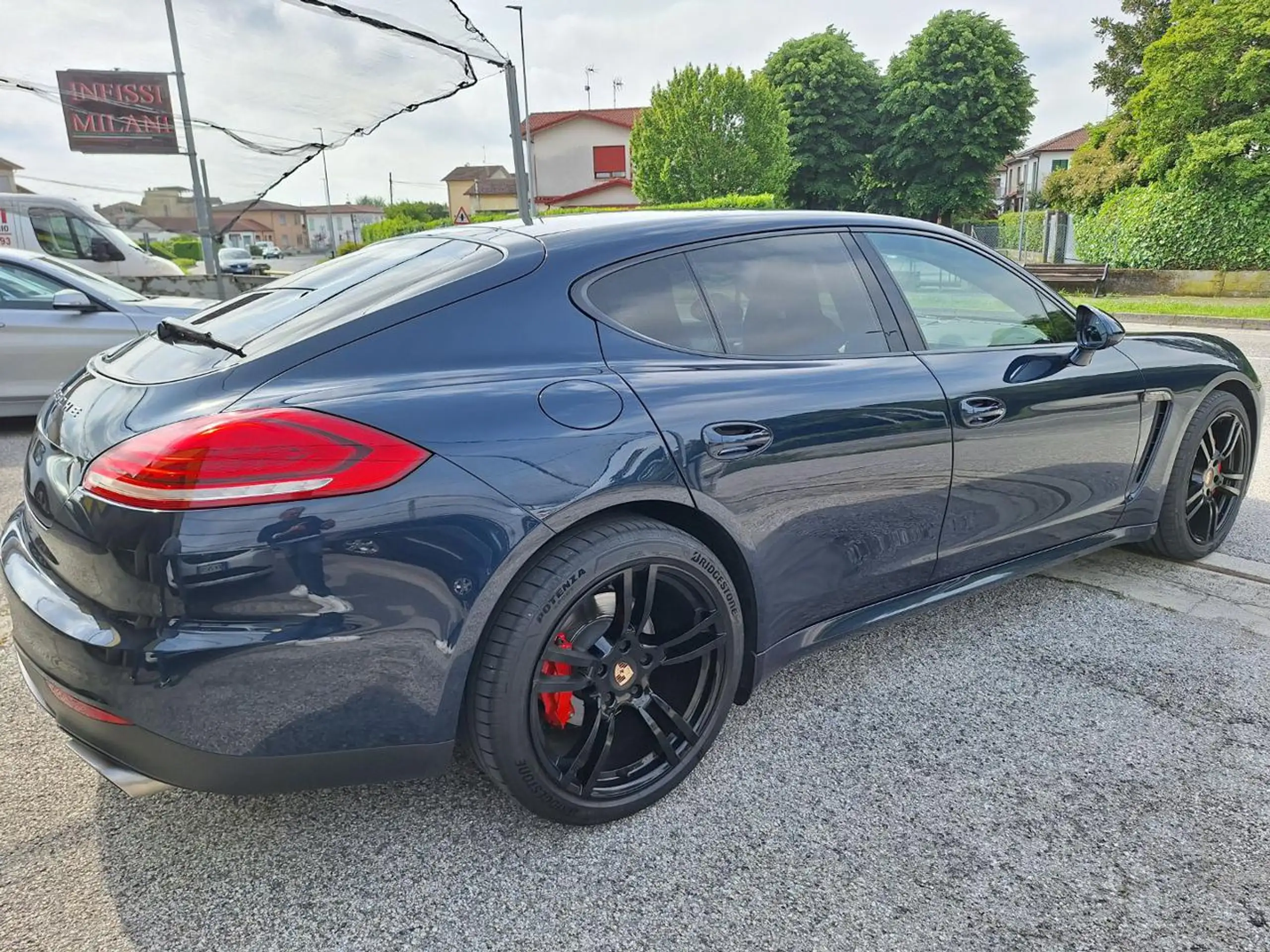 Porsche - Panamera