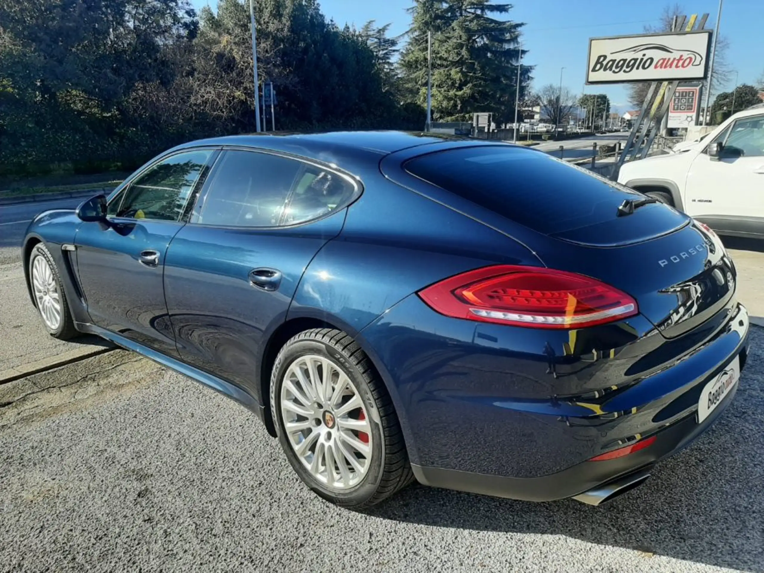 Porsche - Panamera