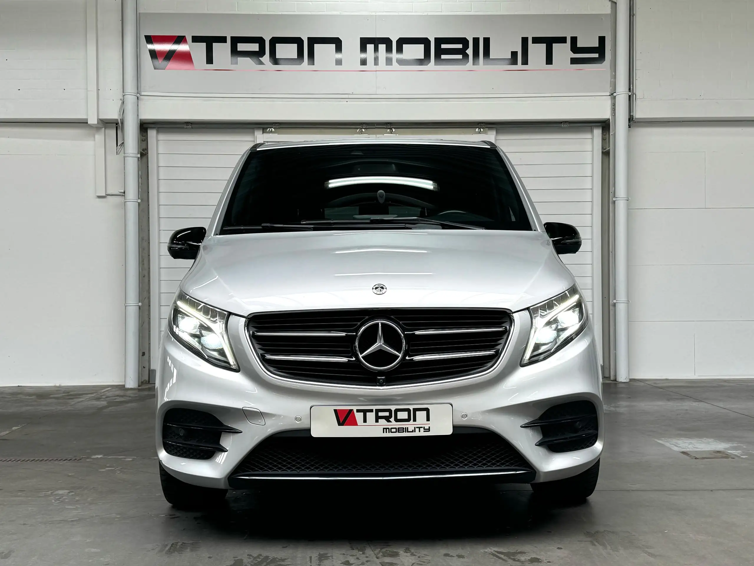 Mercedes-Benz - V 250