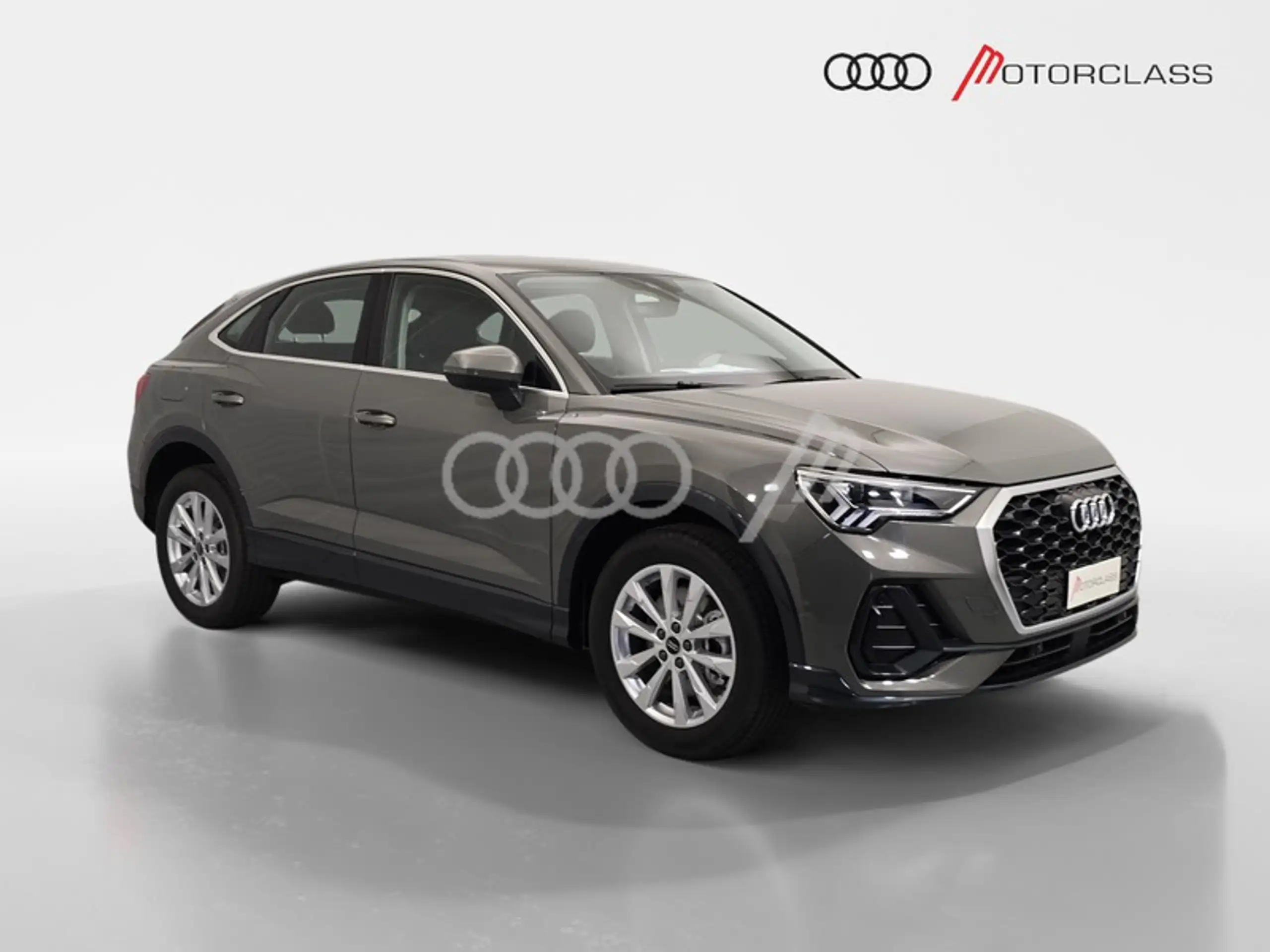 Audi - Q3