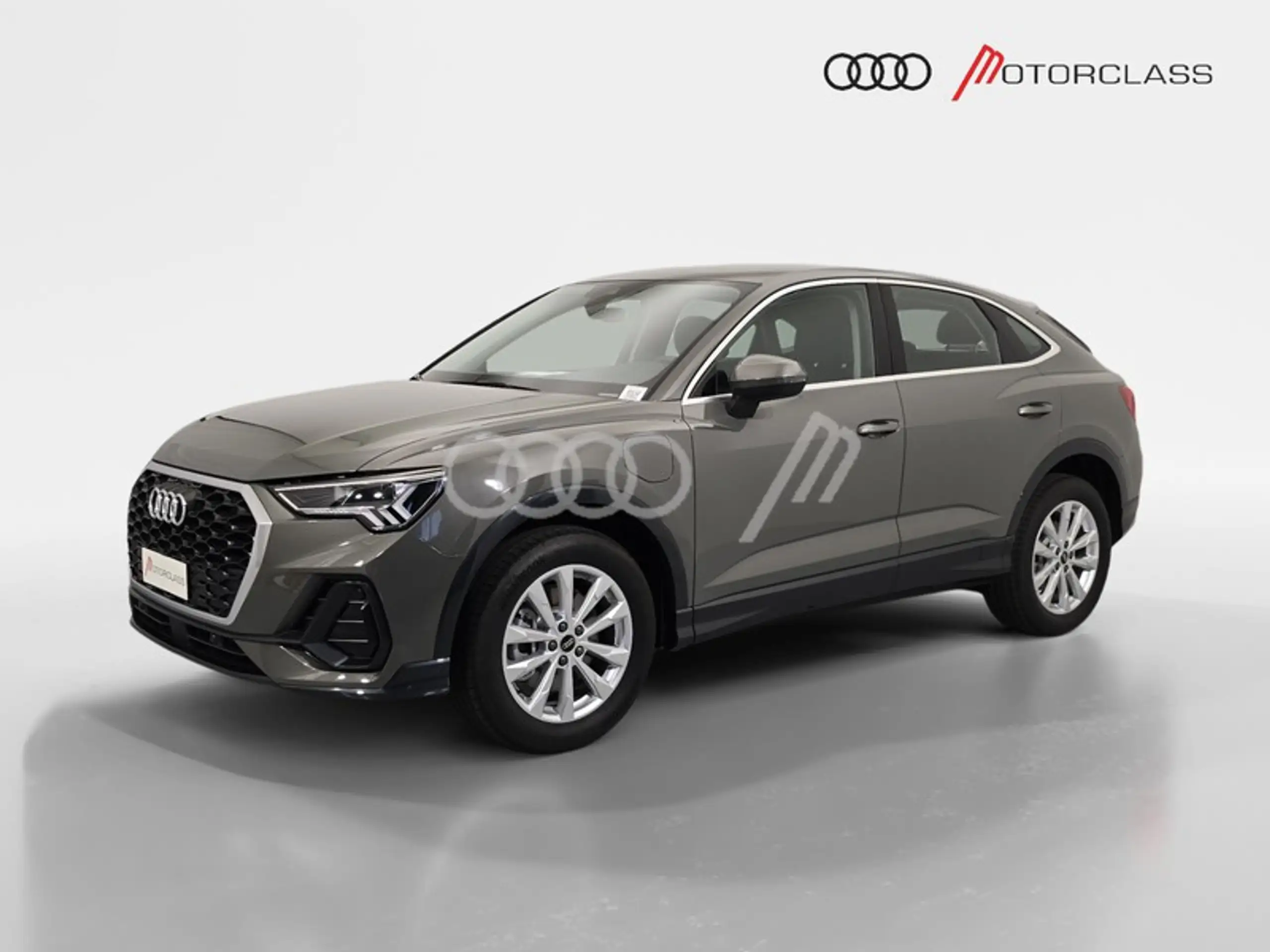 Audi - Q3