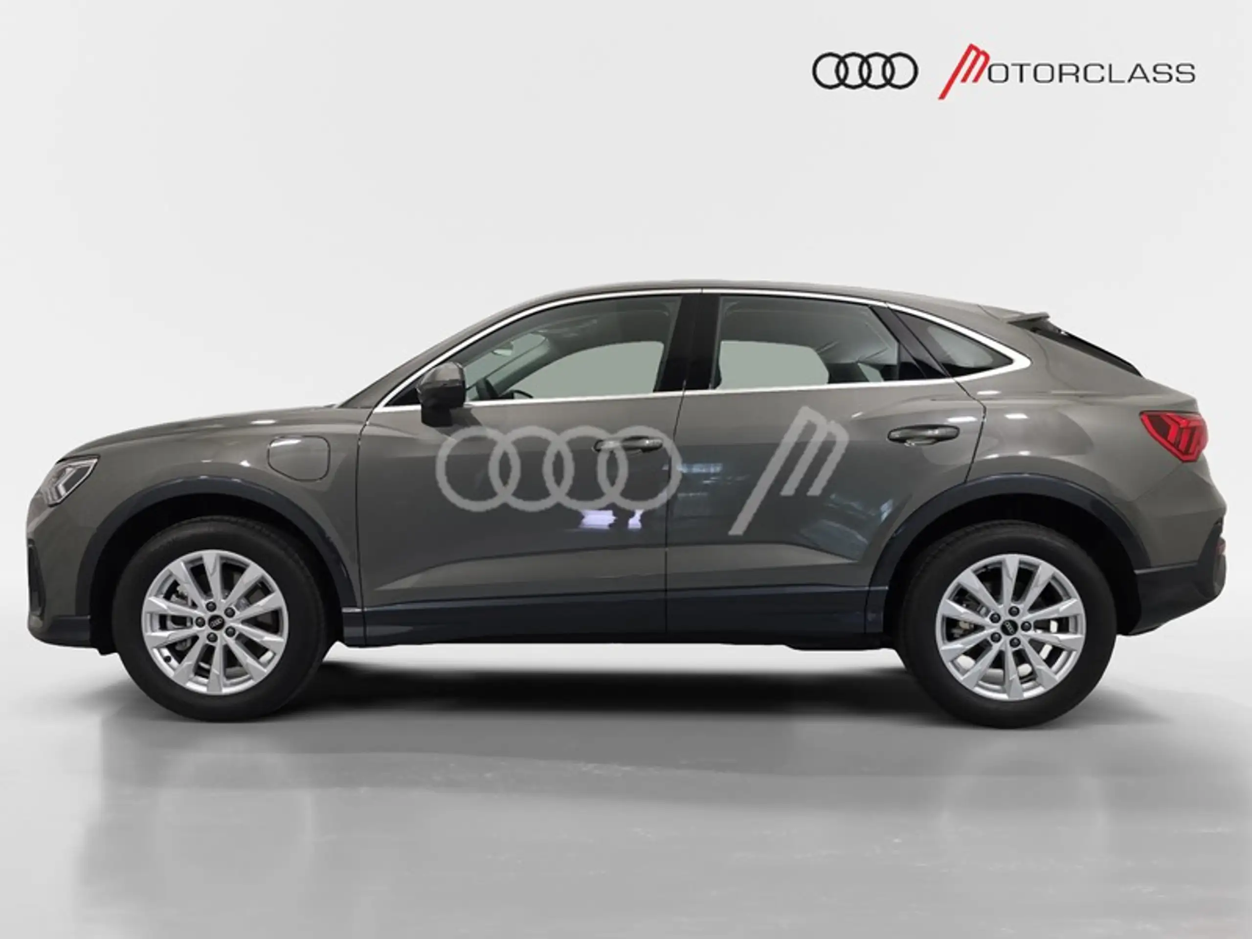 Audi - Q3