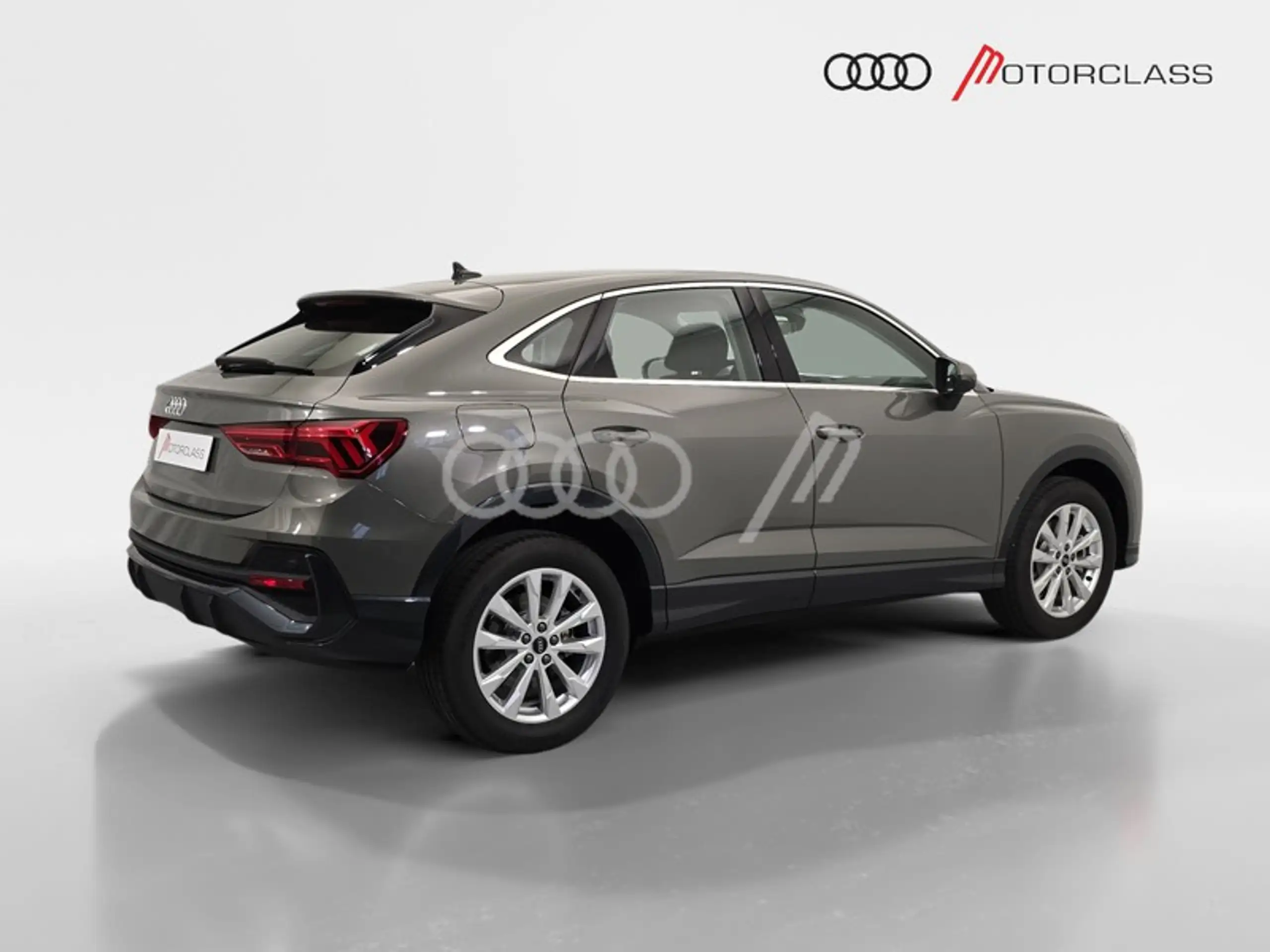 Audi - Q3