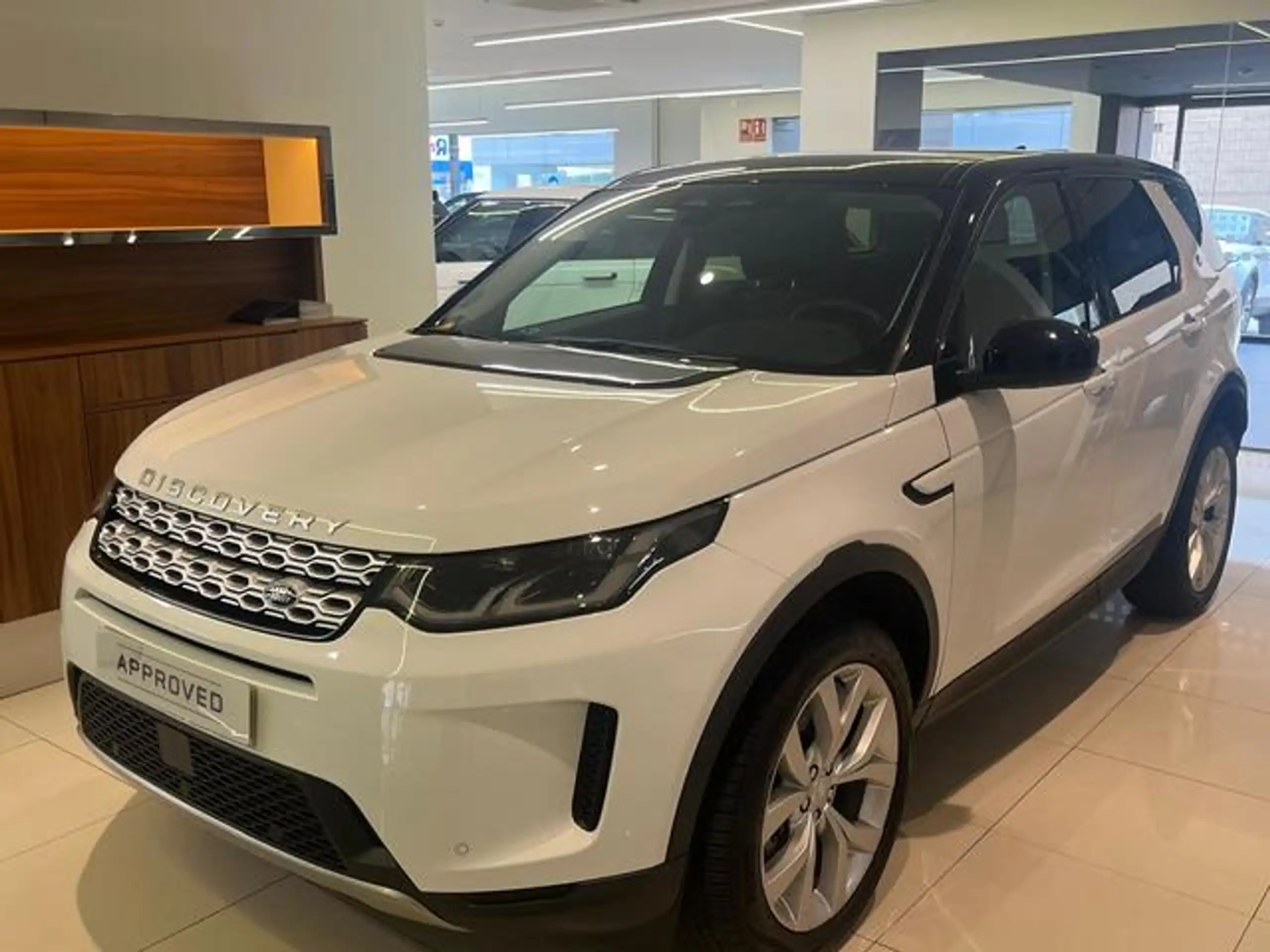 Land Rover - Discovery Sport