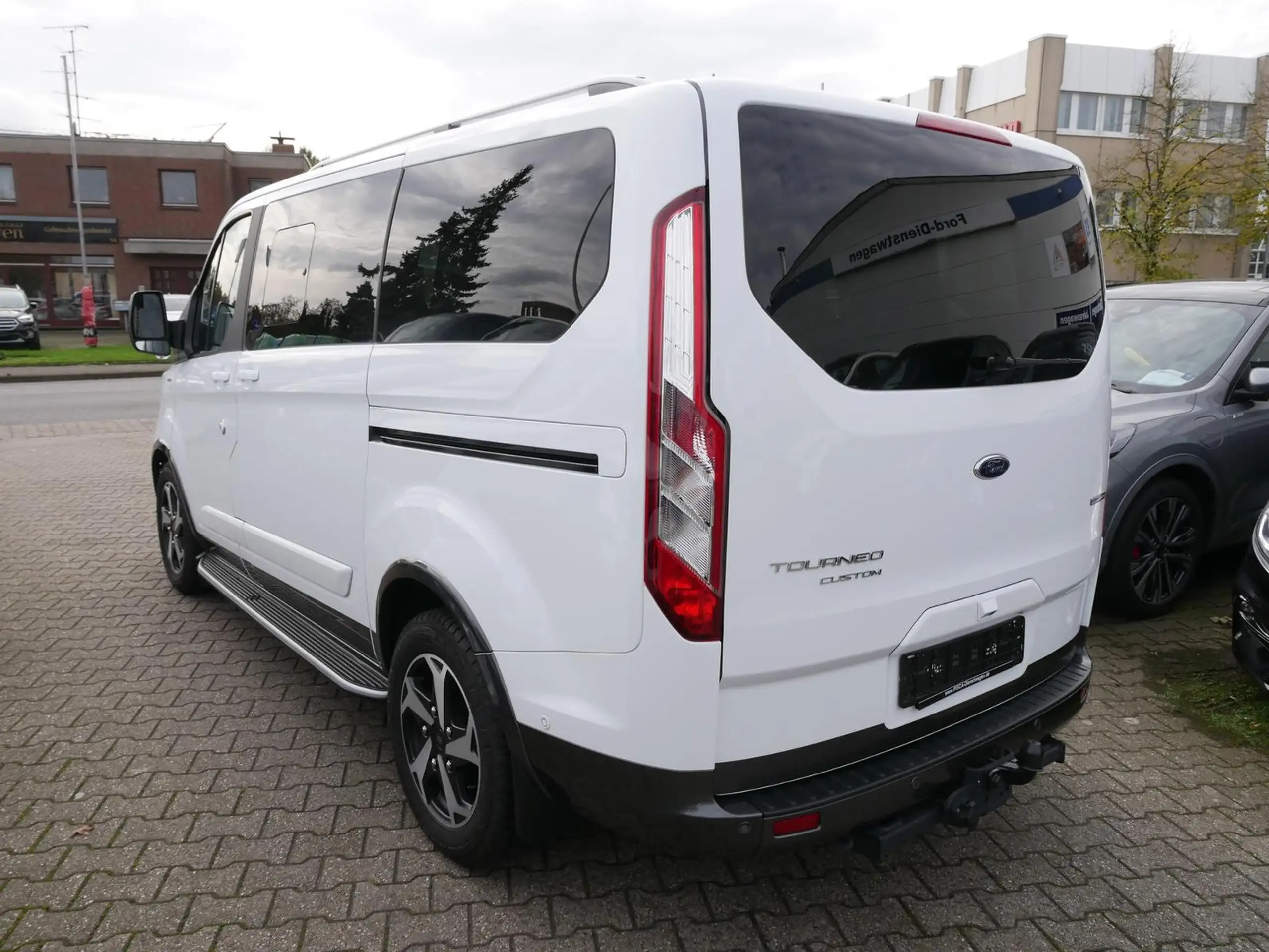 Ford - Tourneo Custom