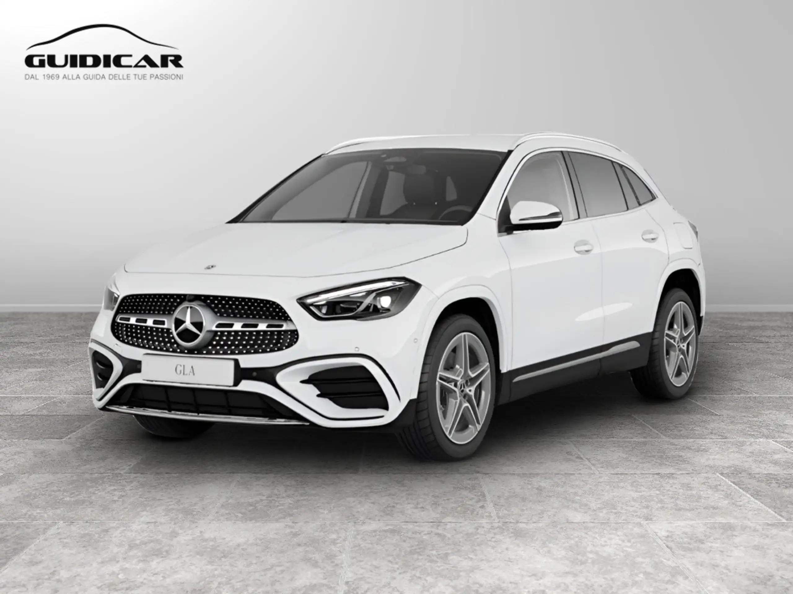 Mercedes-Benz - GLA 200