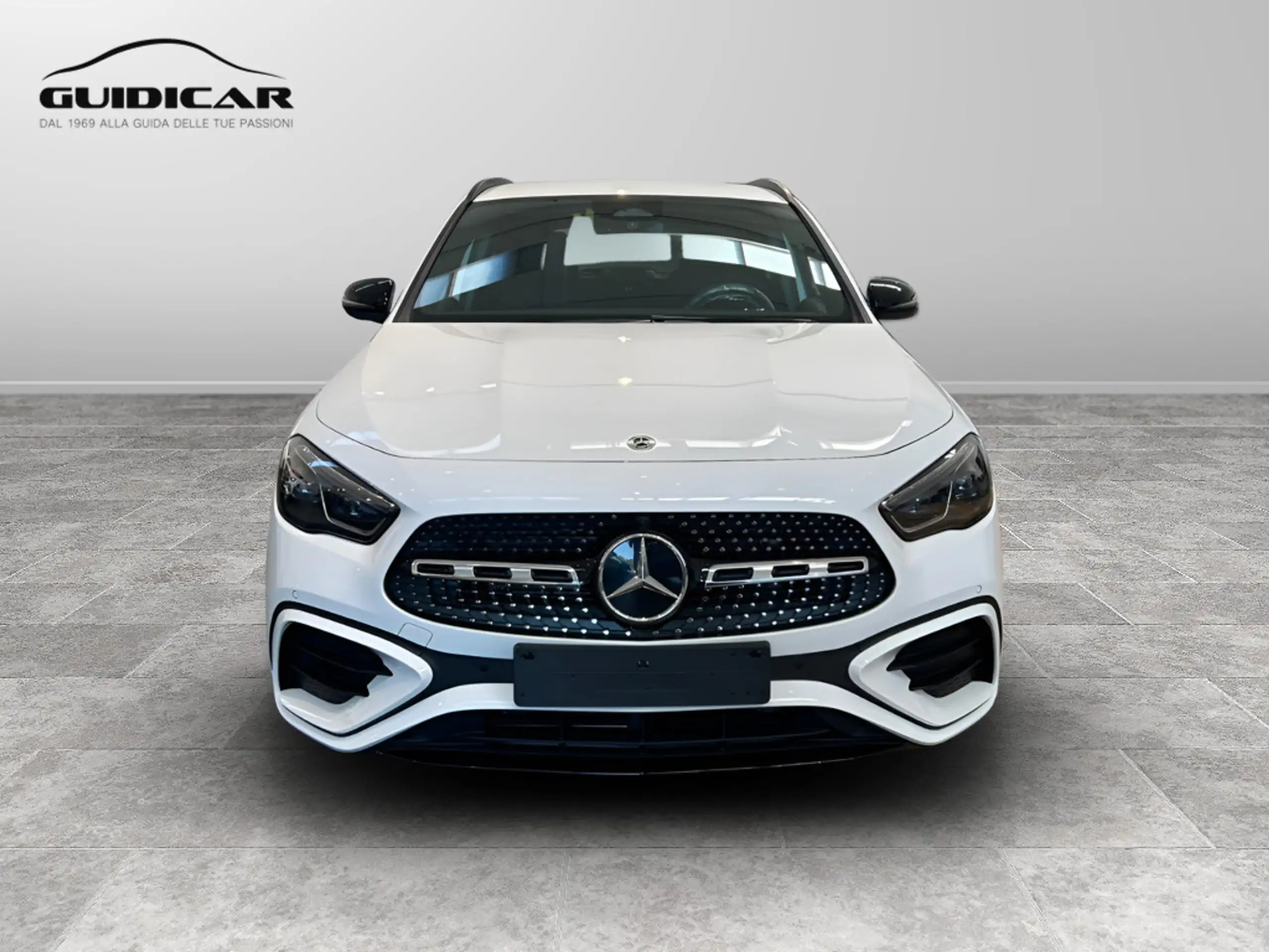 Mercedes-Benz - GLA 200