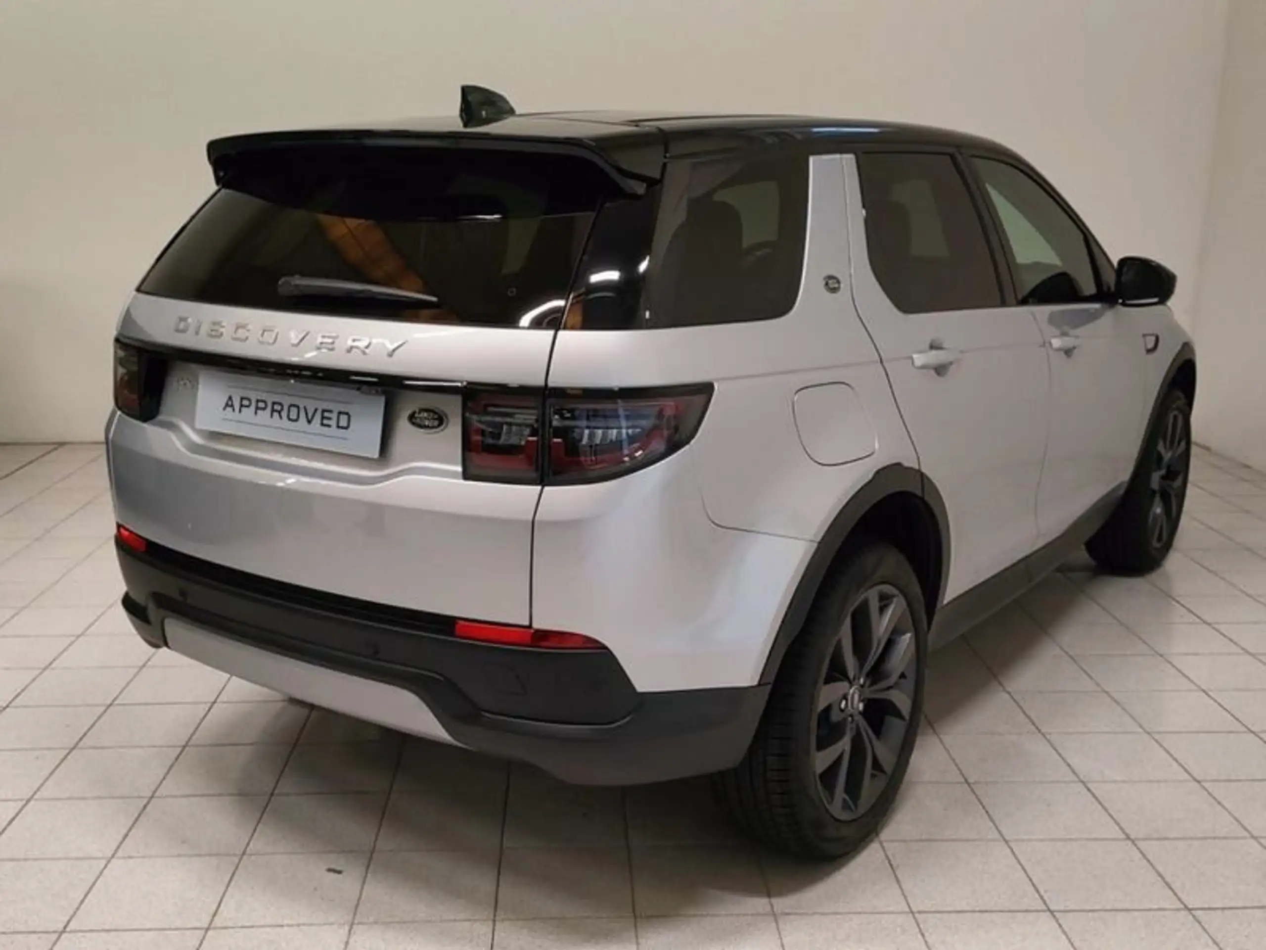 Land Rover - Discovery Sport