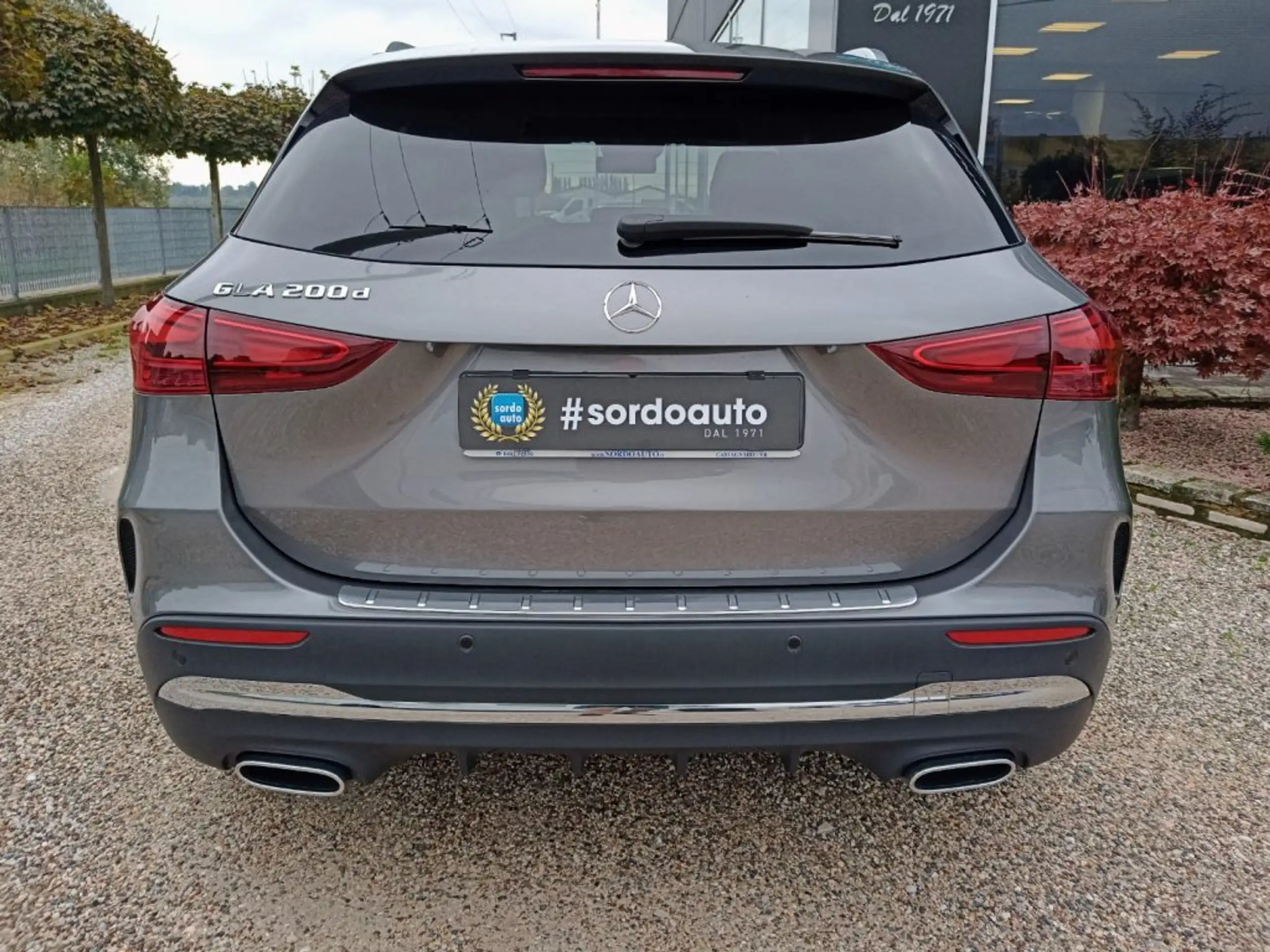 Mercedes-Benz - GLA 200