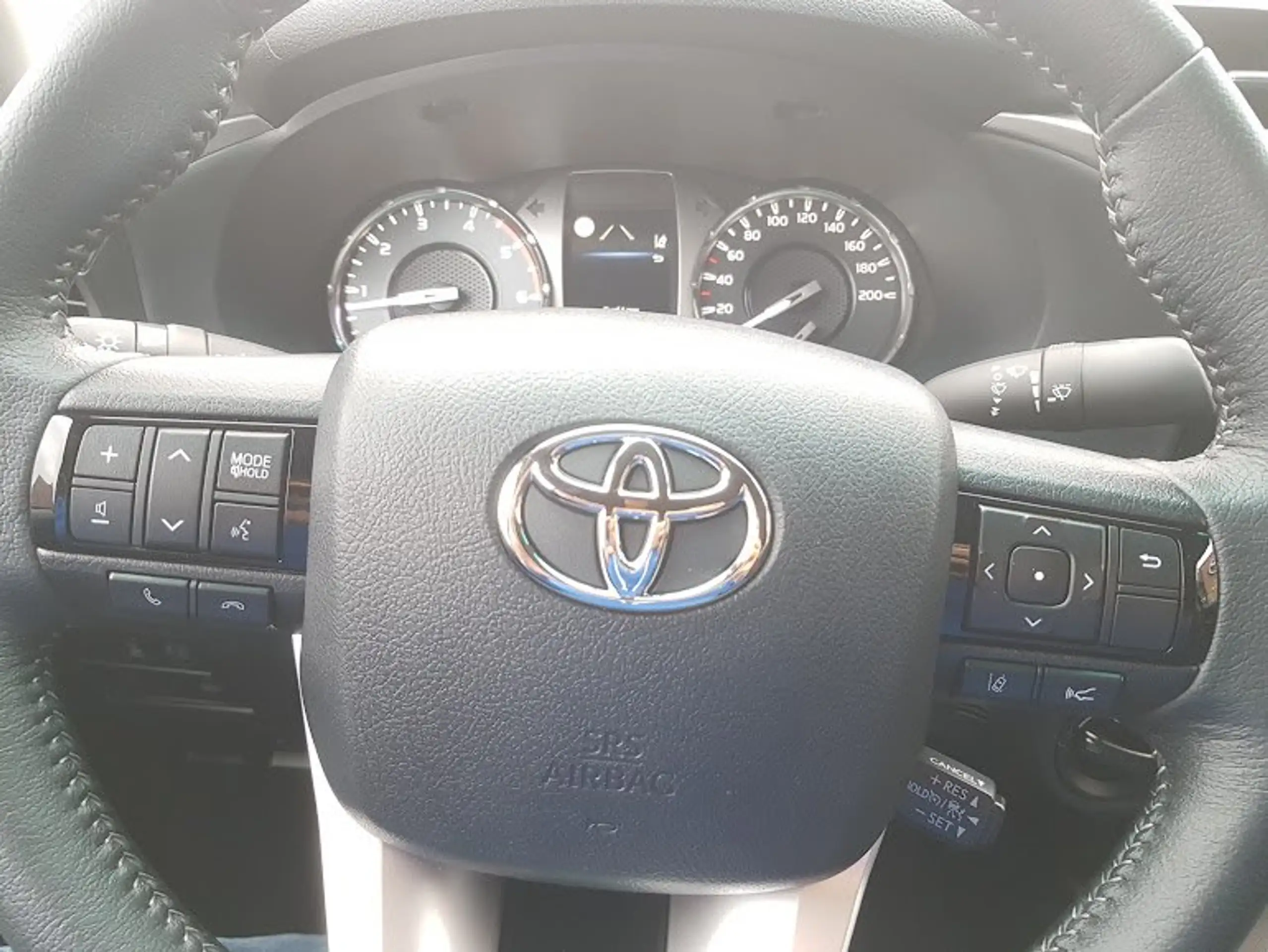 Toyota - Hilux