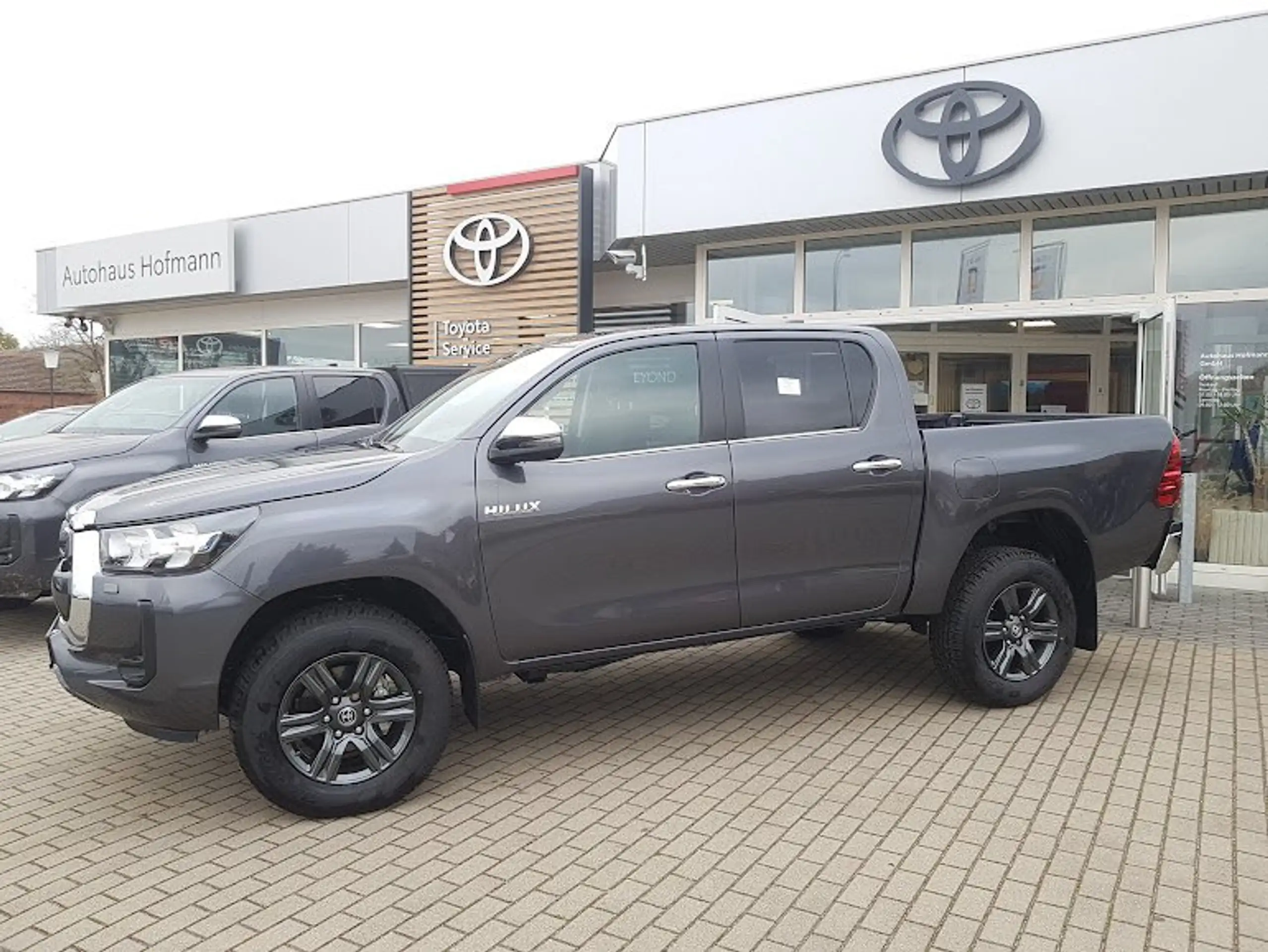 Toyota - Hilux