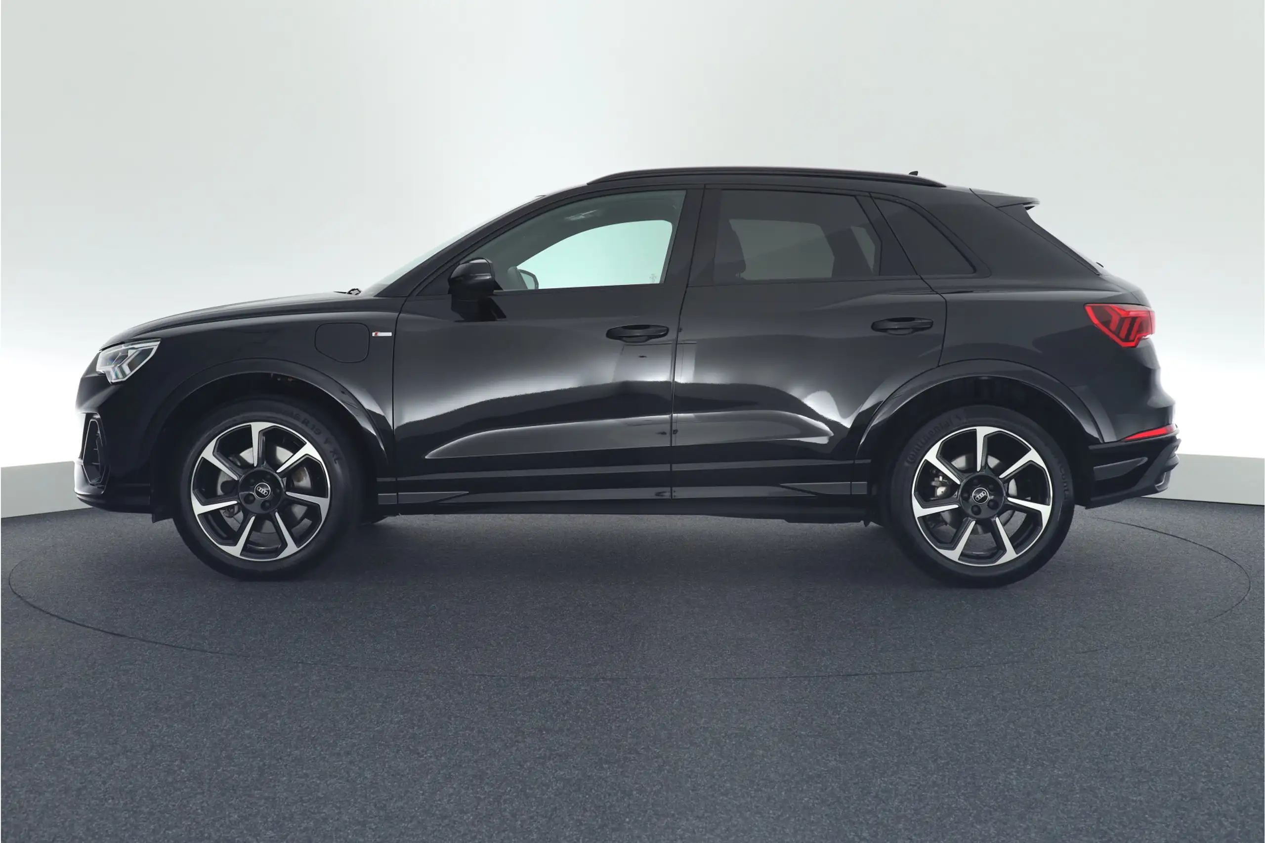 Audi - Q3