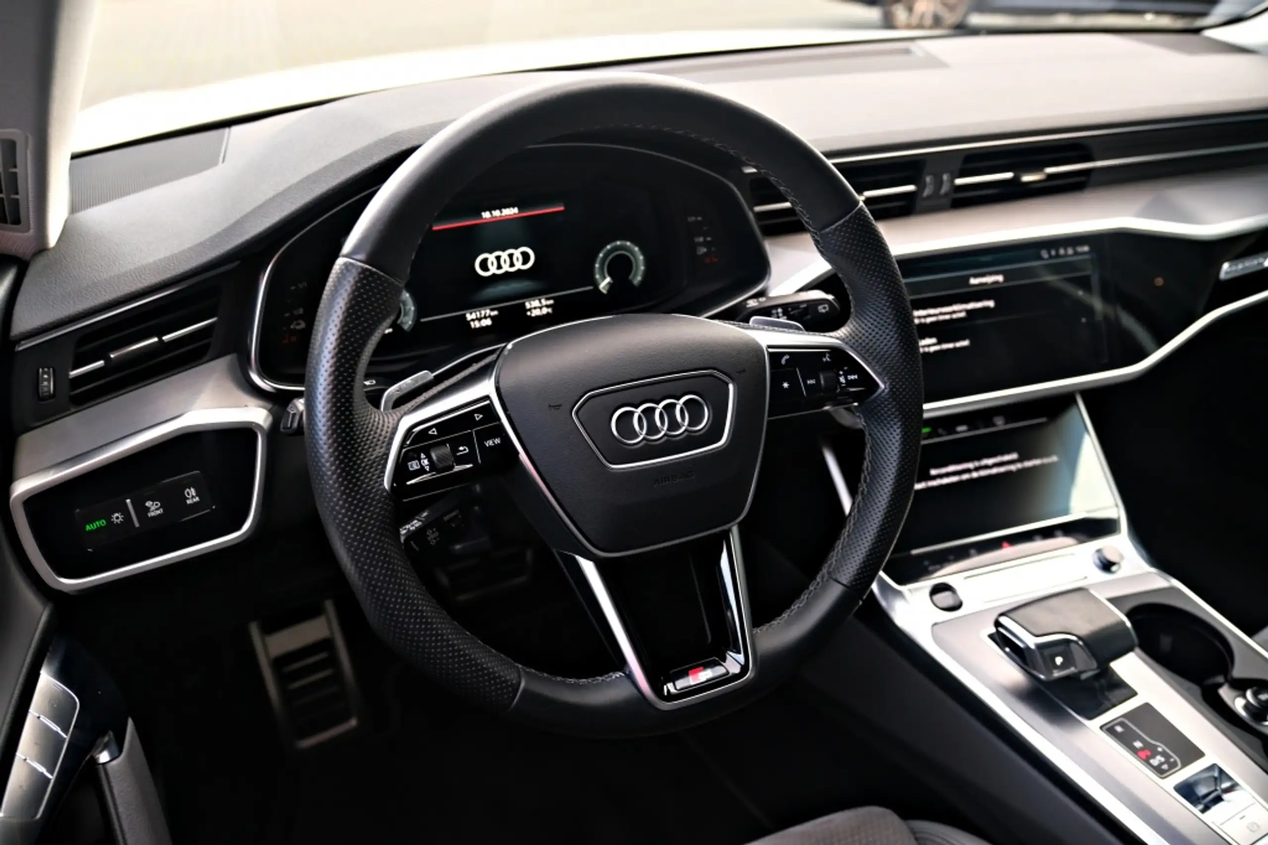 Audi - A6