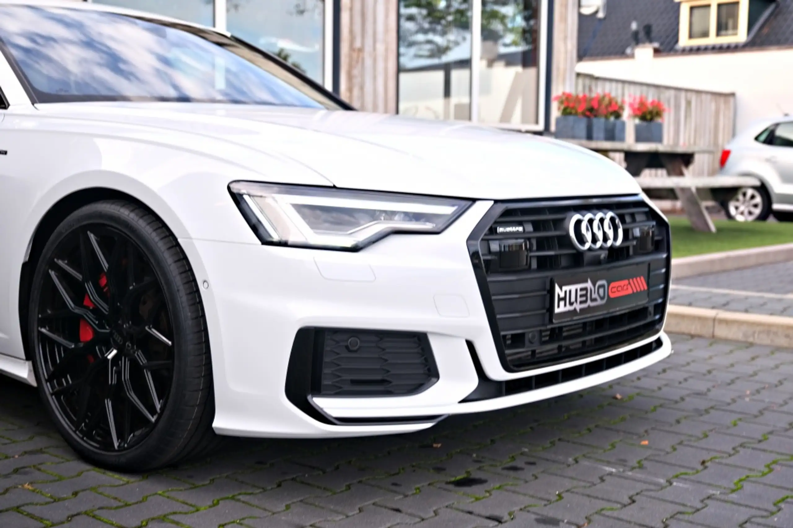 Audi - A6