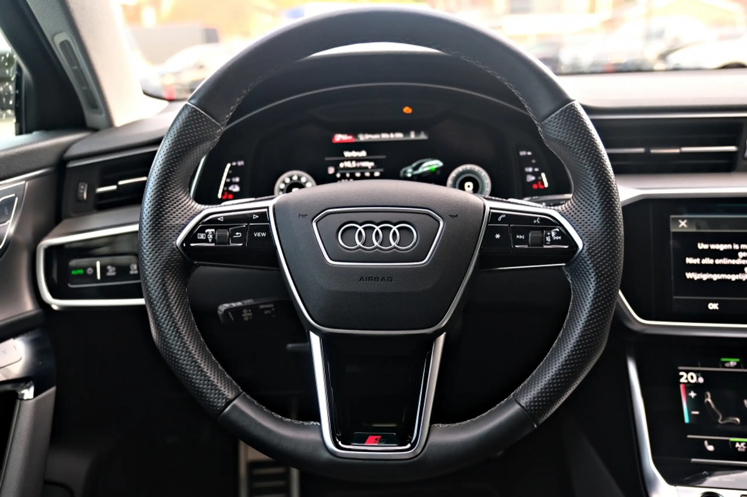 Audi - A6