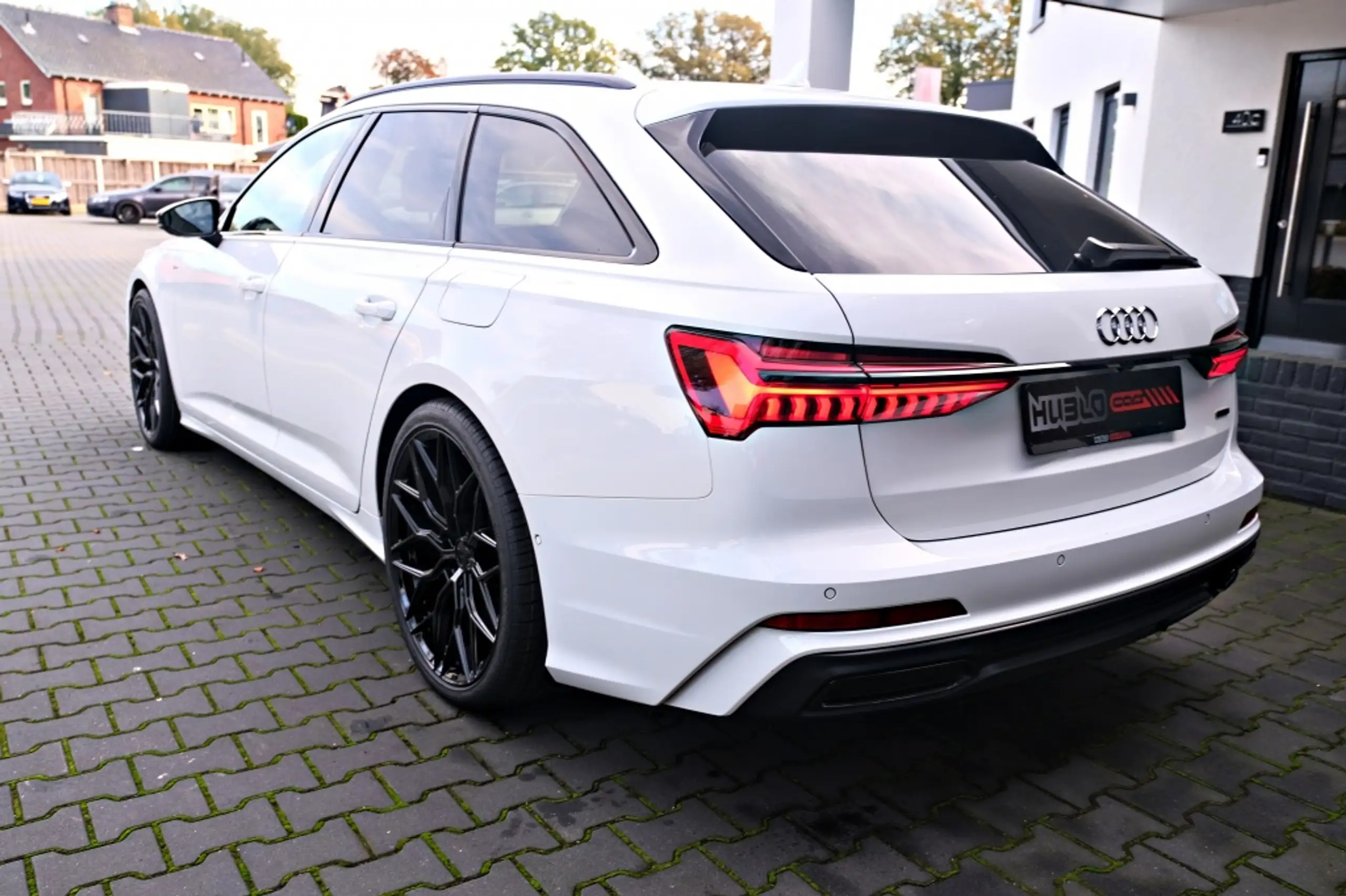 Audi - A6