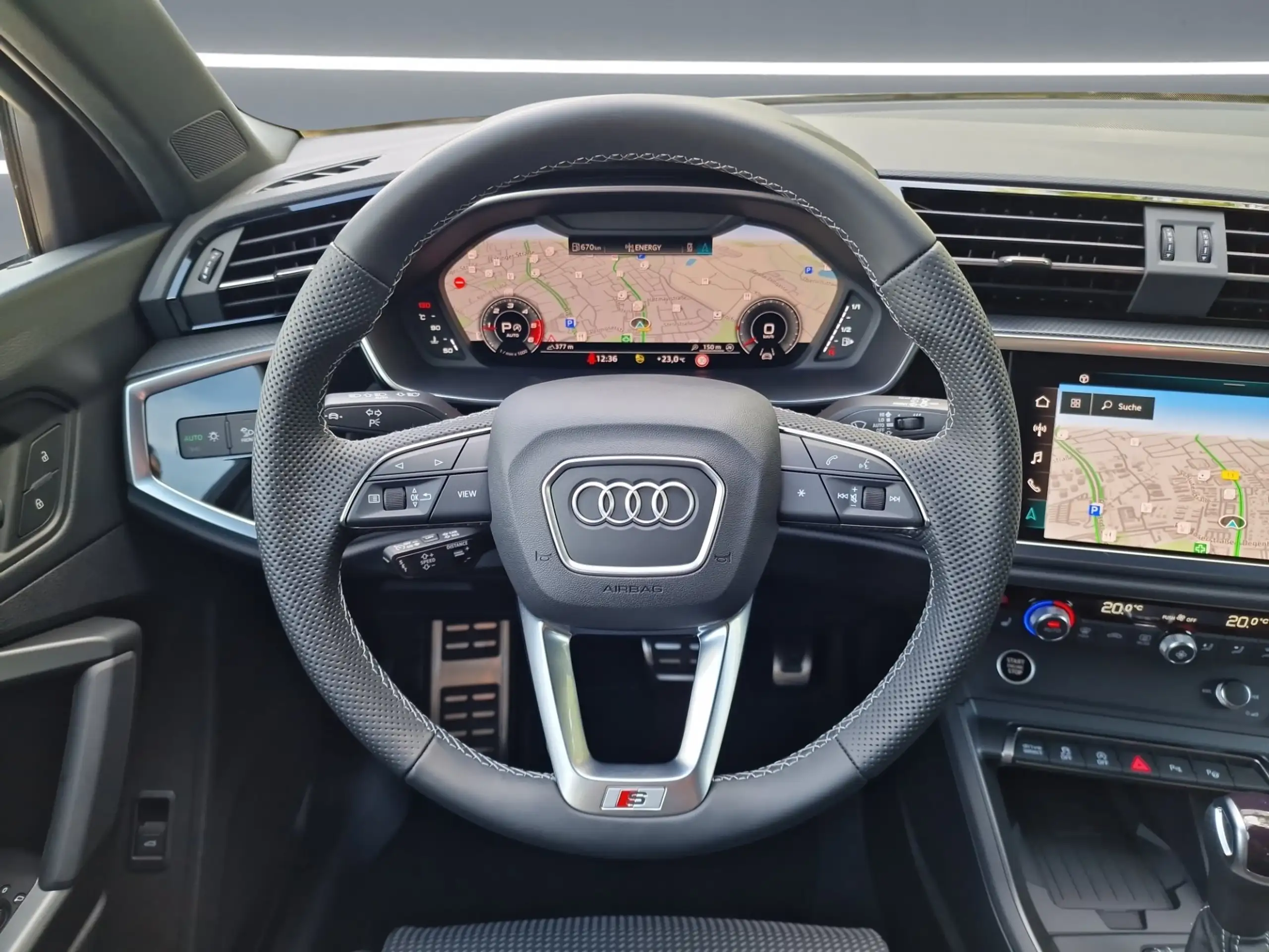 Audi - Q3