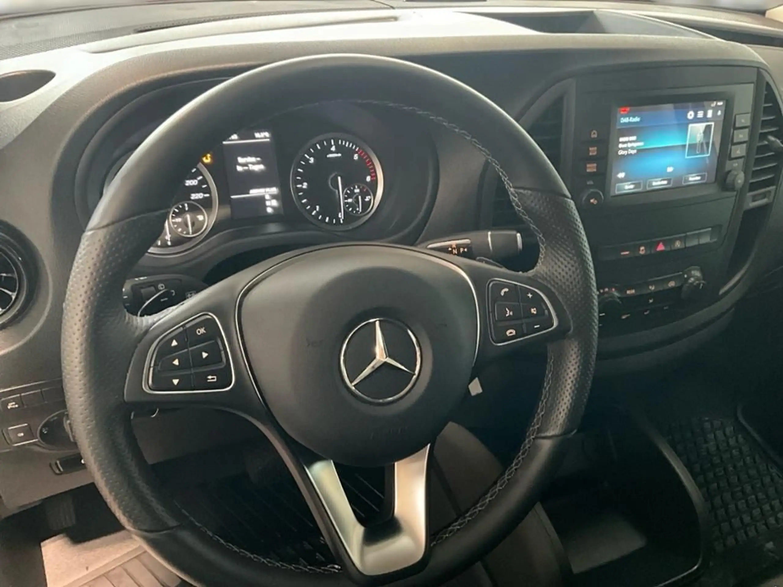 Mercedes-Benz - Vito