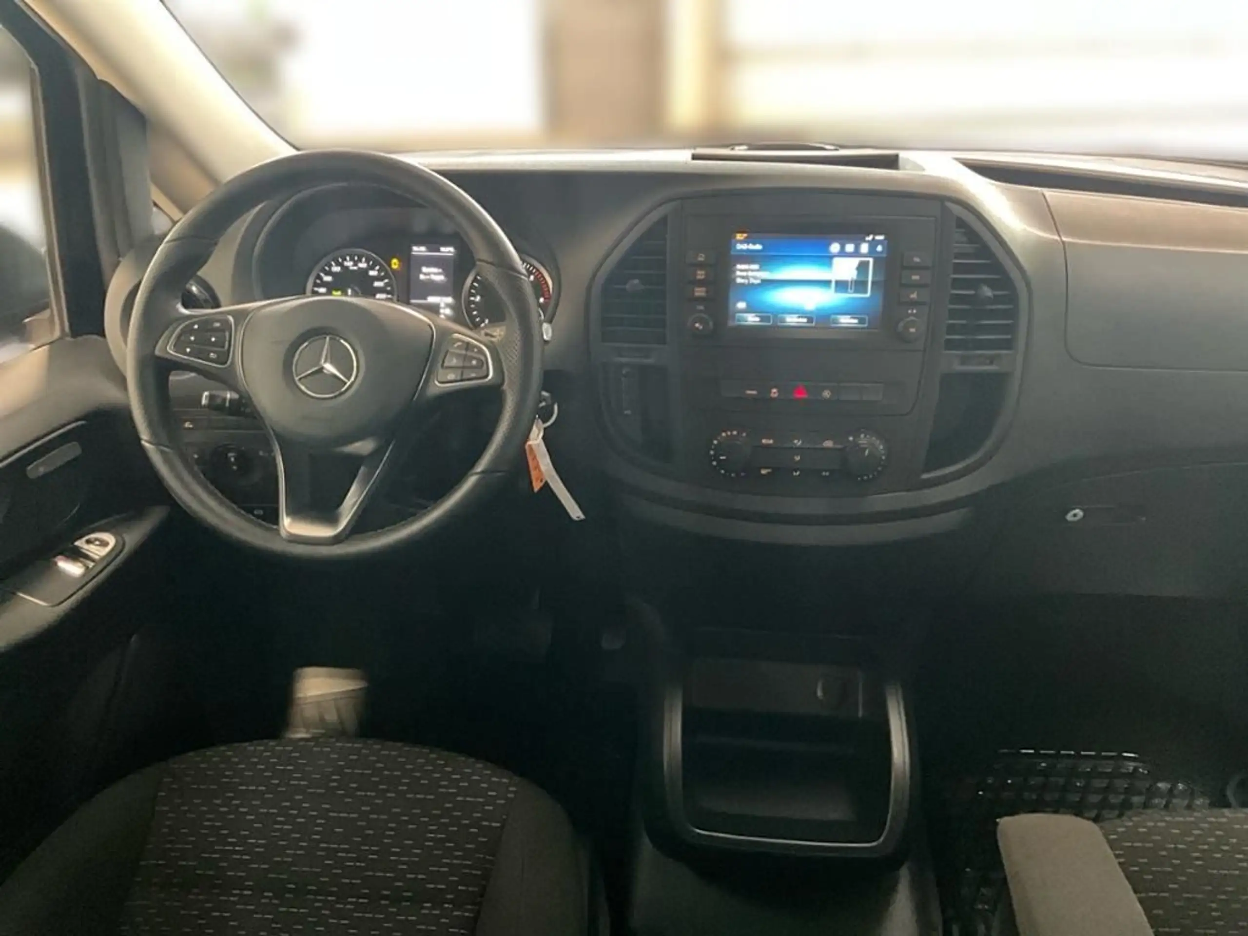 Mercedes-Benz - Vito