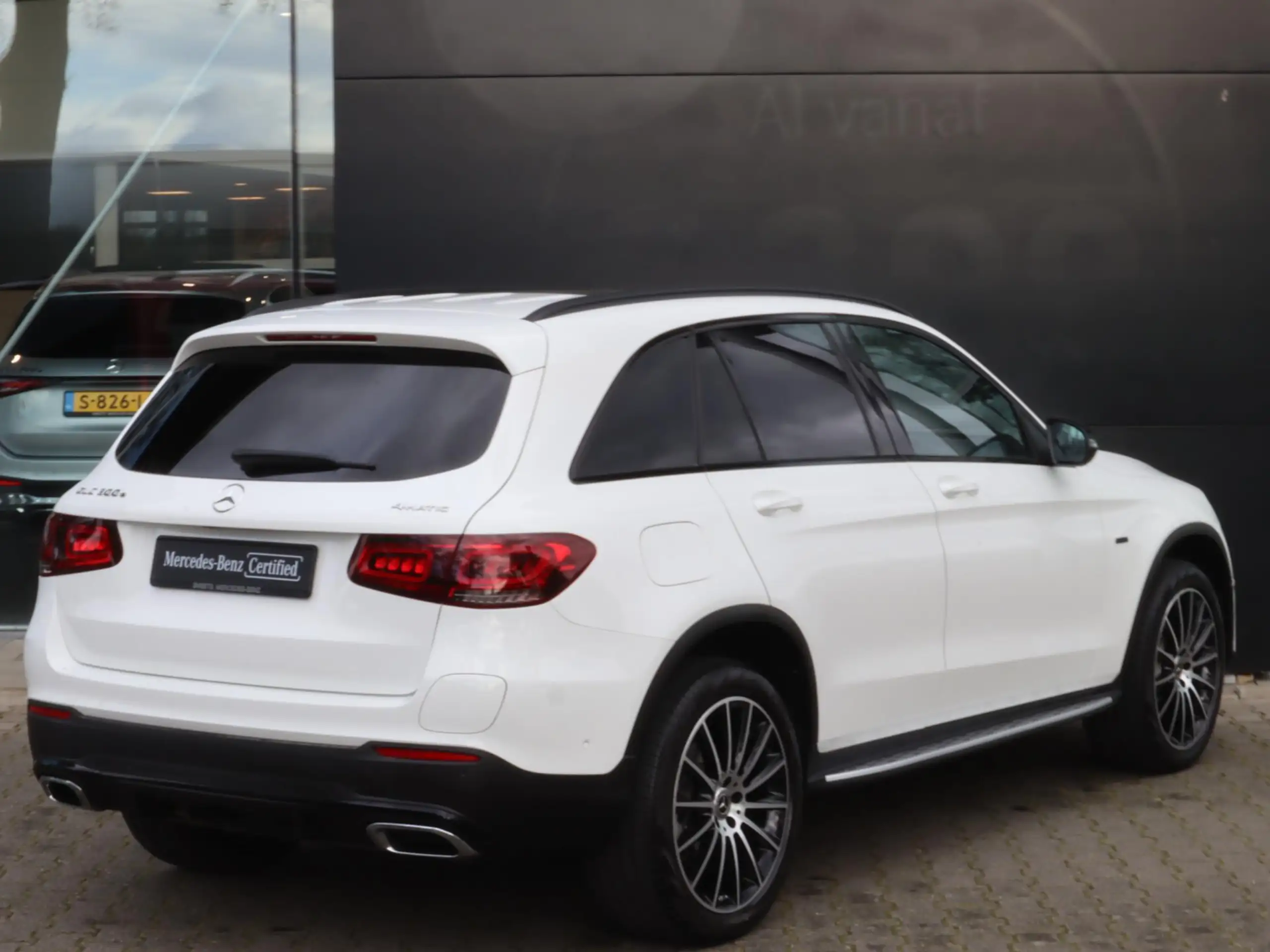 Mercedes-Benz - GLC 300