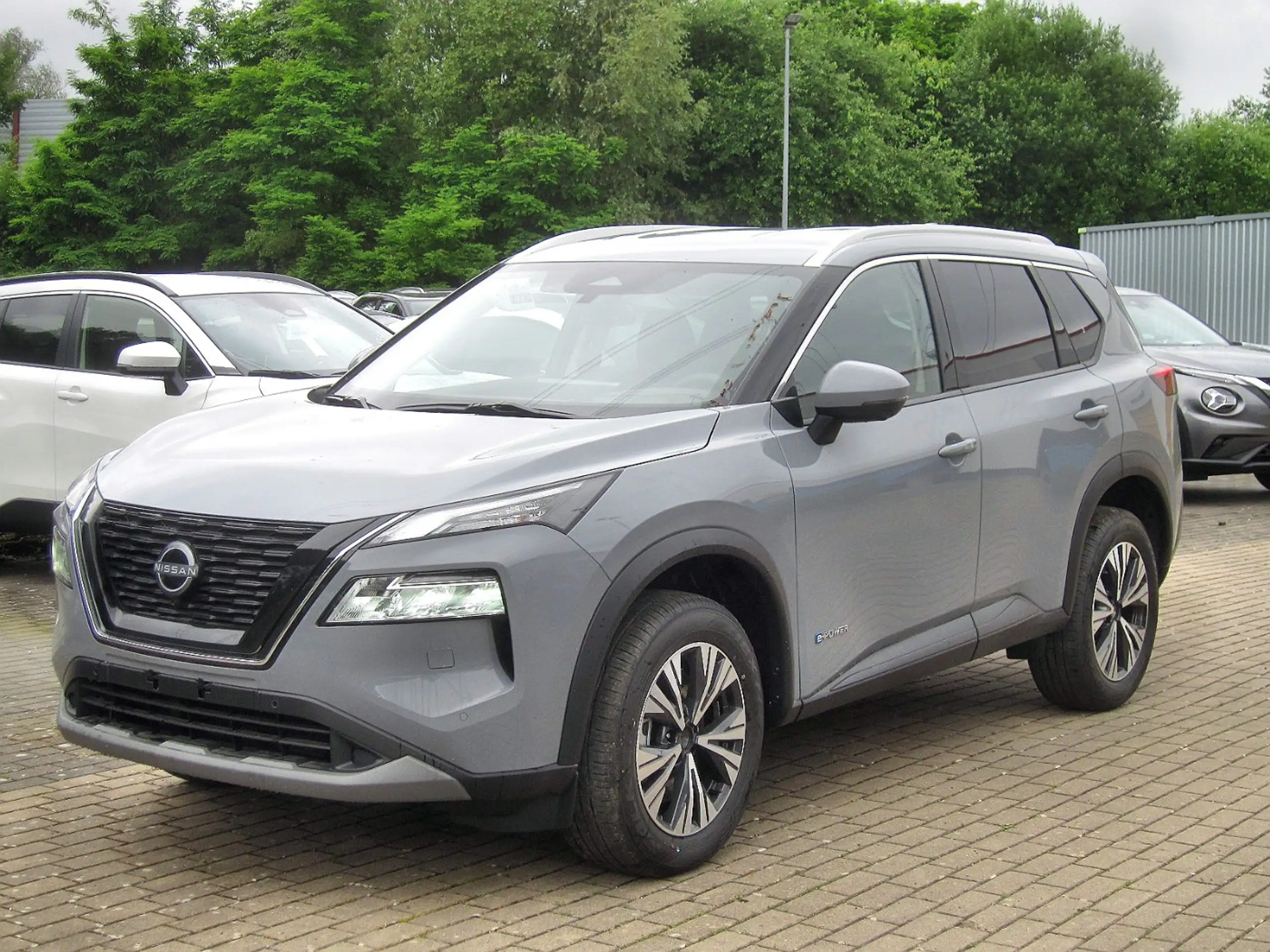 Nissan - X-Trail