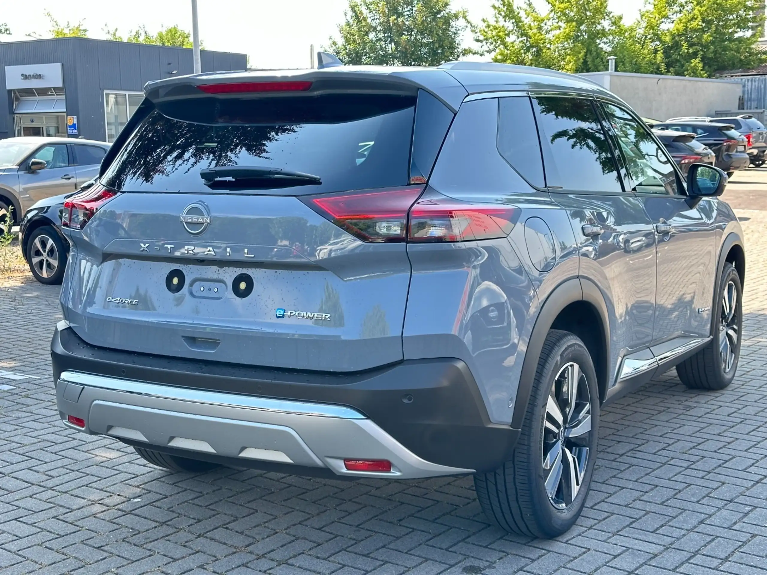 Nissan - X-Trail